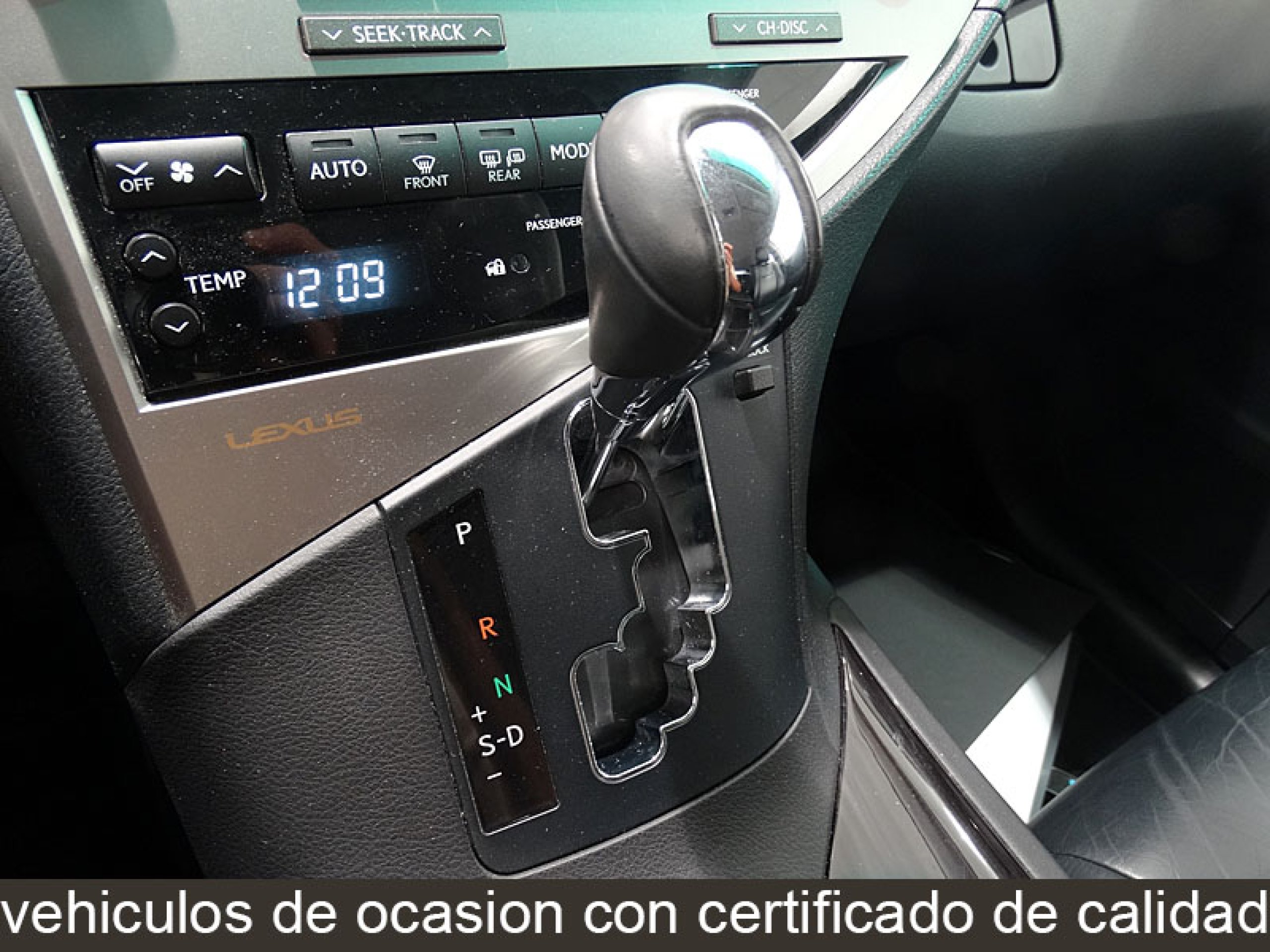 Foto Lexus RX 450h 32