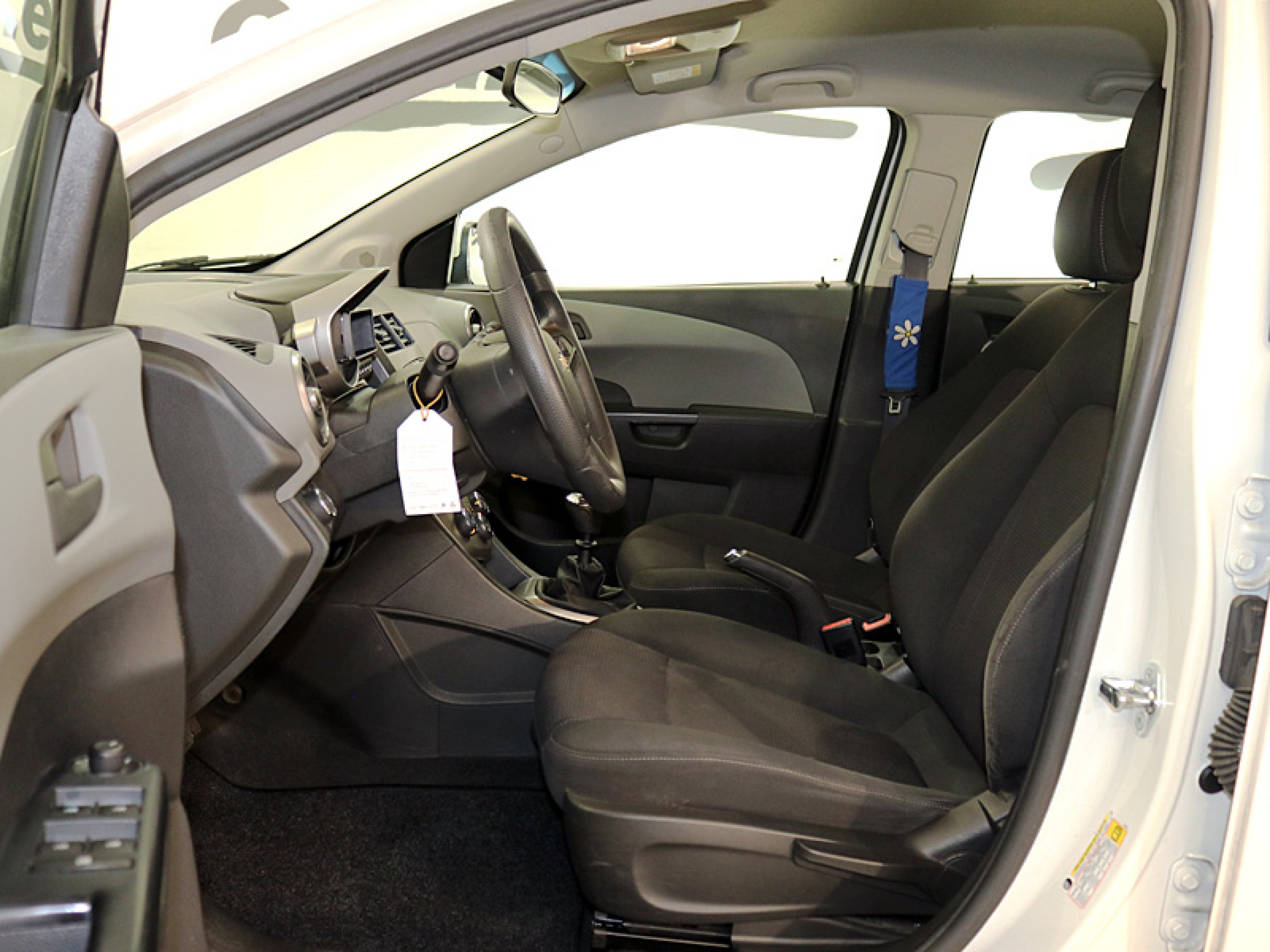 Foto Chevrolet Aveo 15