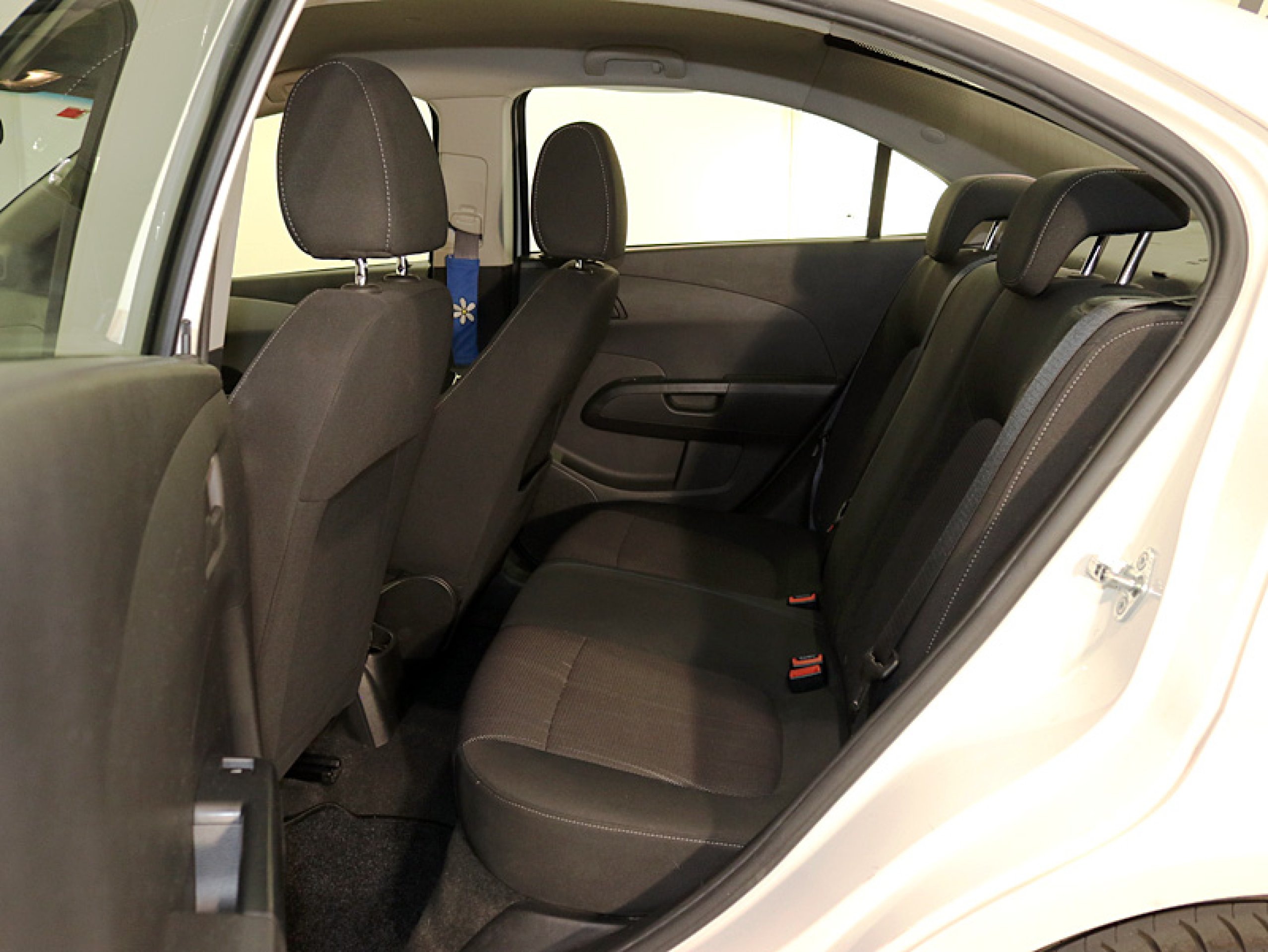 Foto Chevrolet Aveo 16