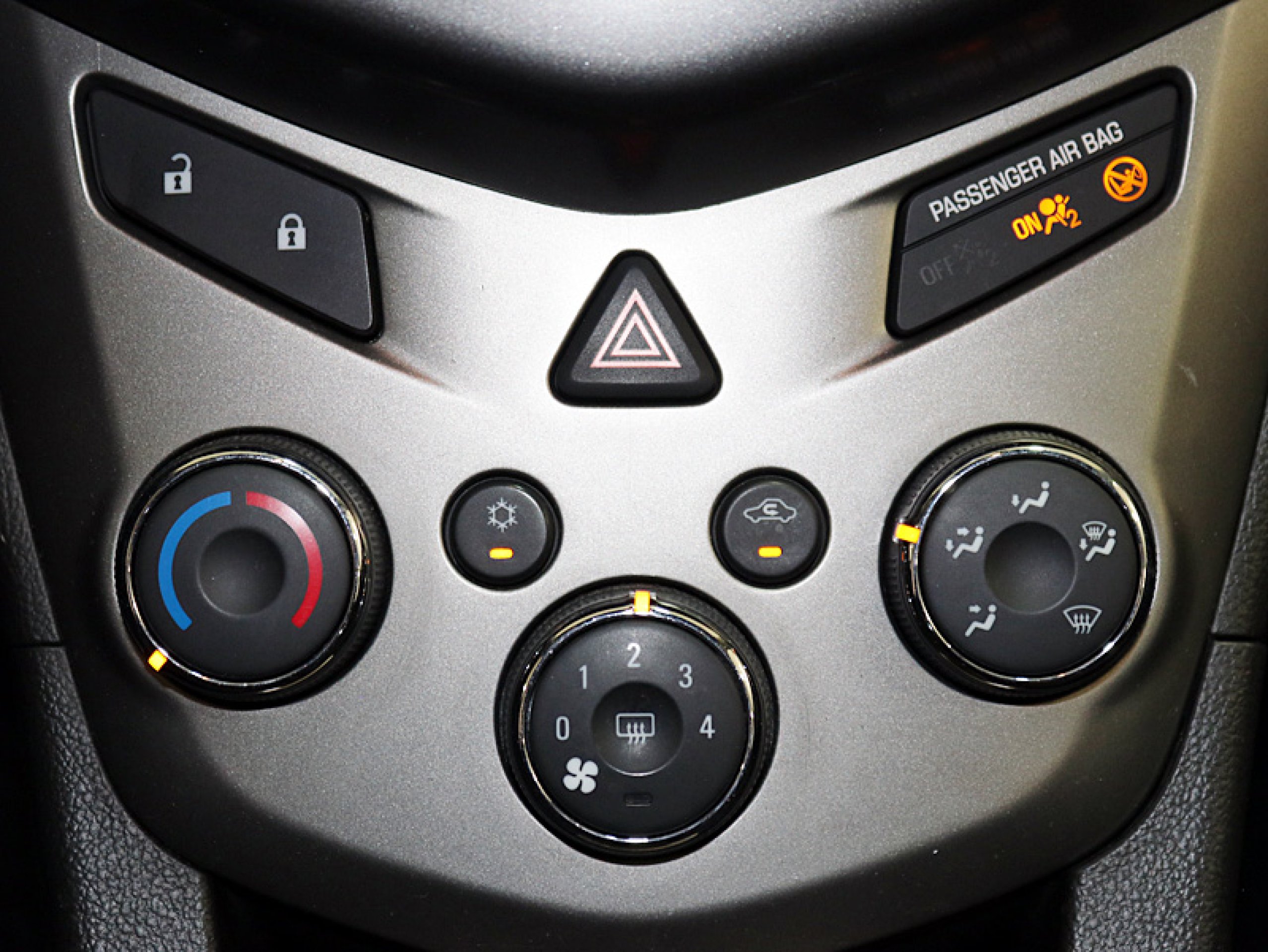 Foto Chevrolet Aveo 23