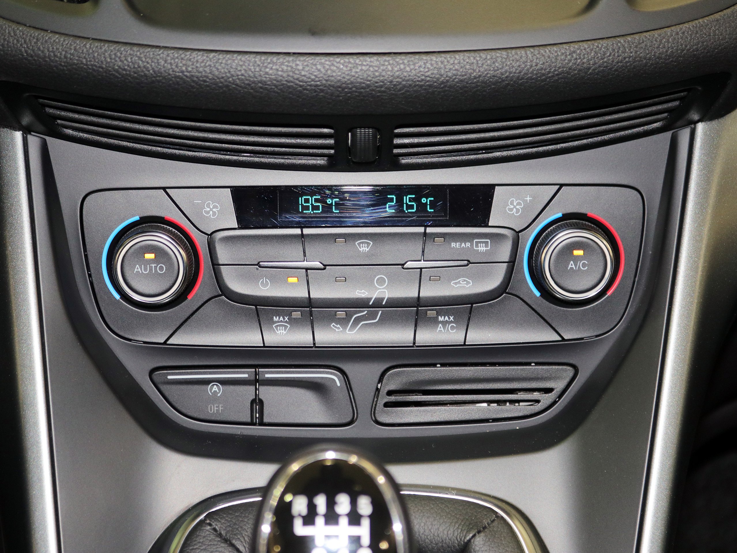 Foto Ford Kuga 31