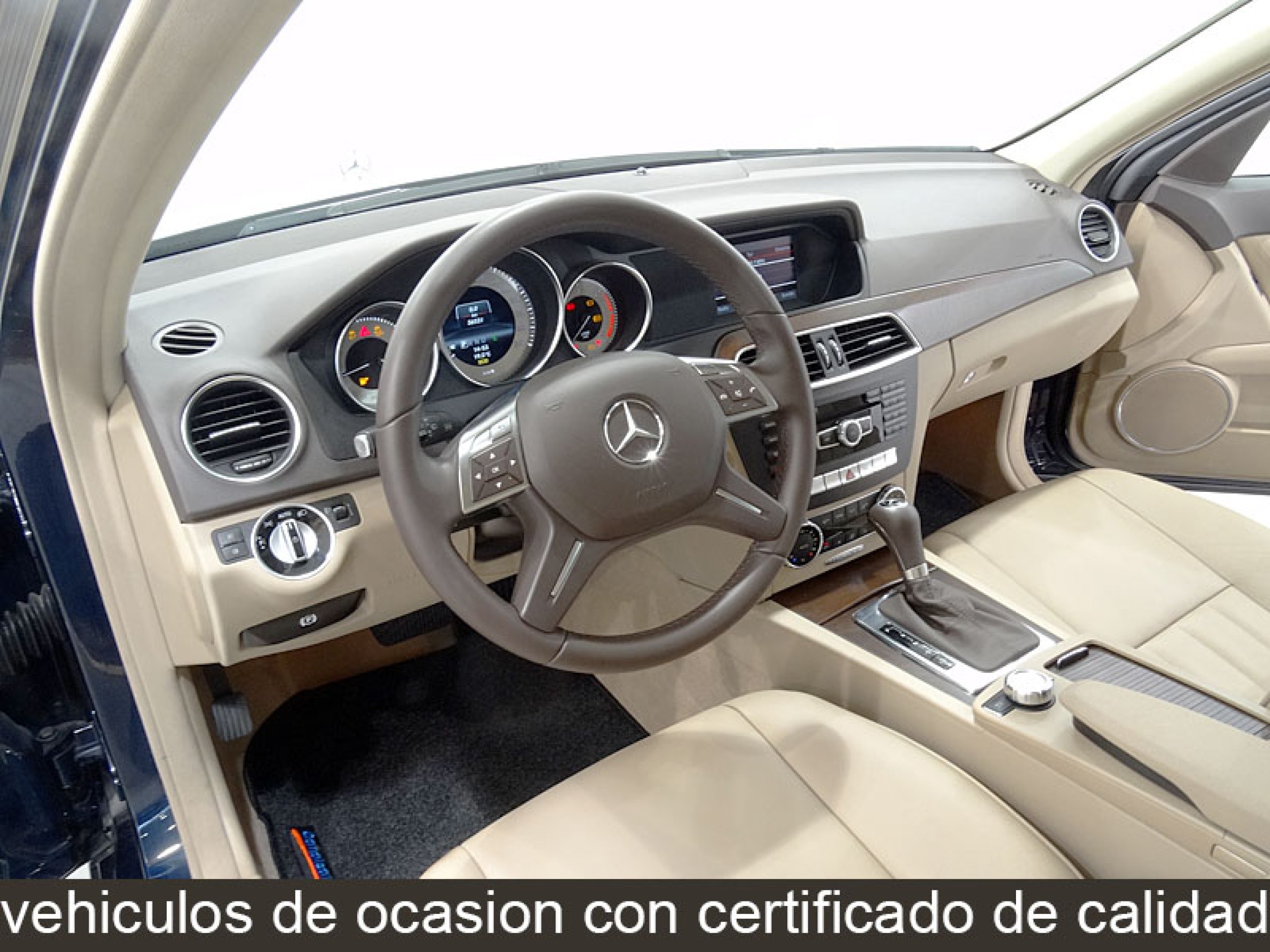 Foto Mercedes-Benz C 220 26