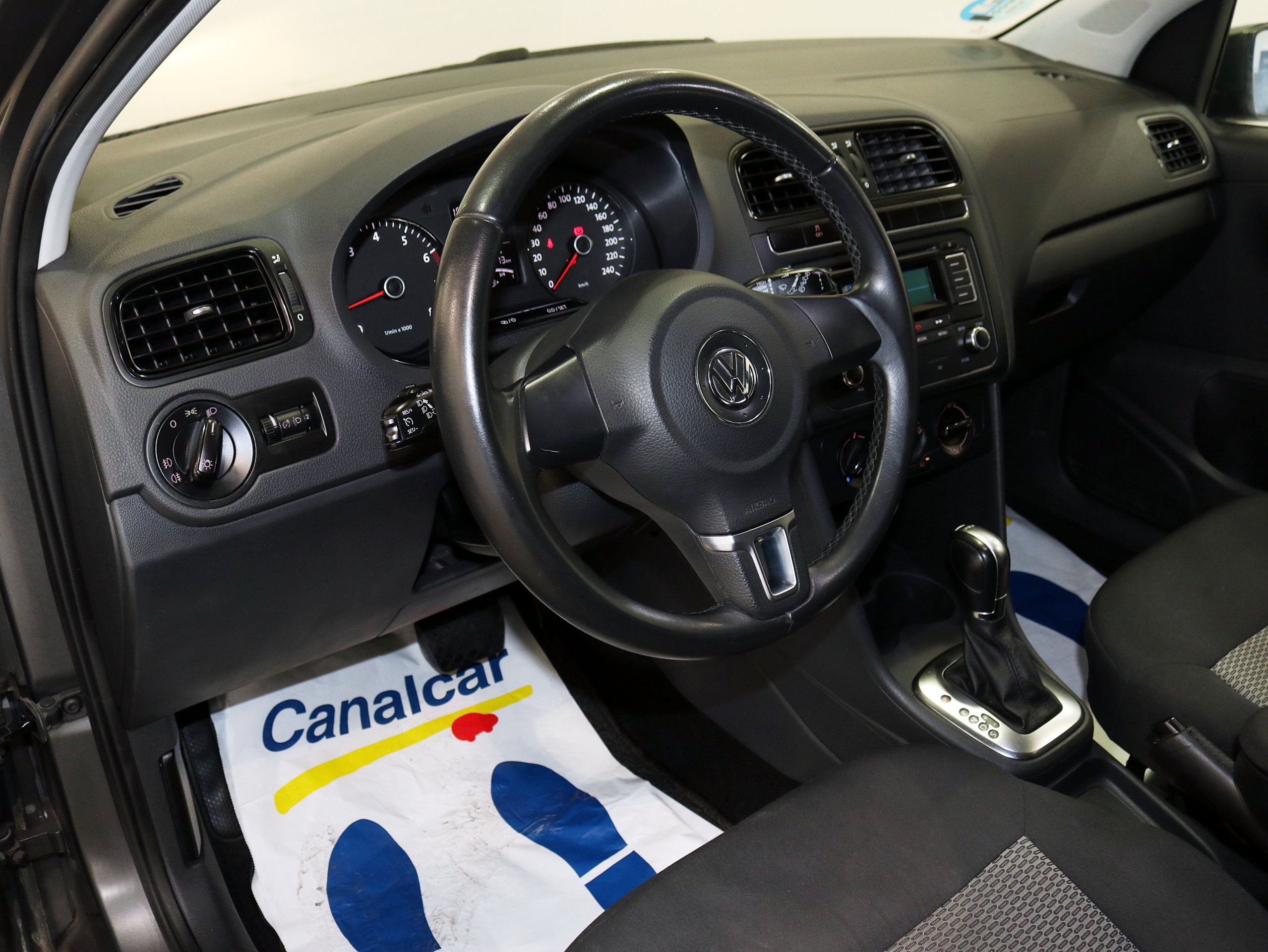 Foto Volkswagen Polo 13