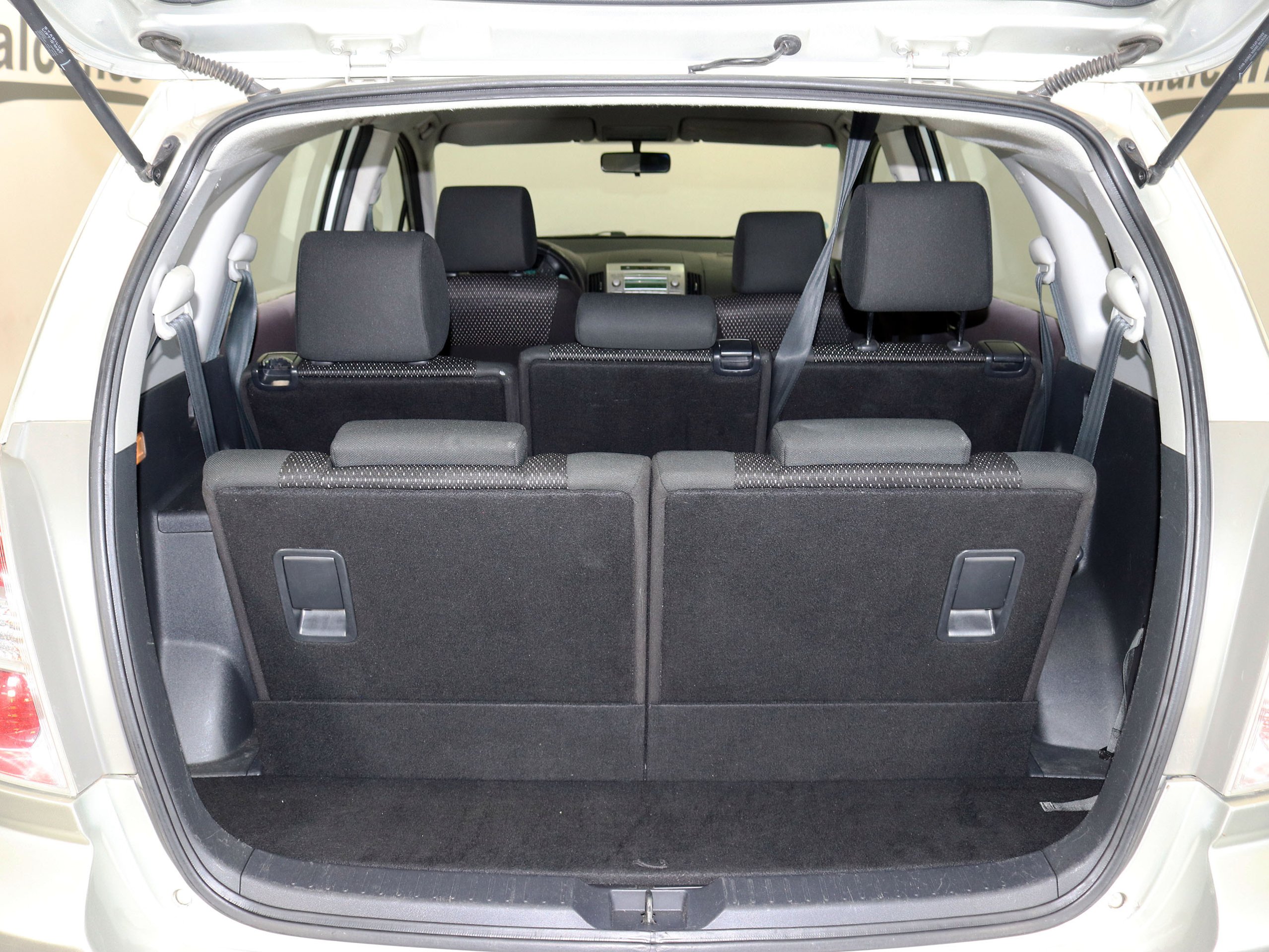 Foto Toyota Corolla Verso 10