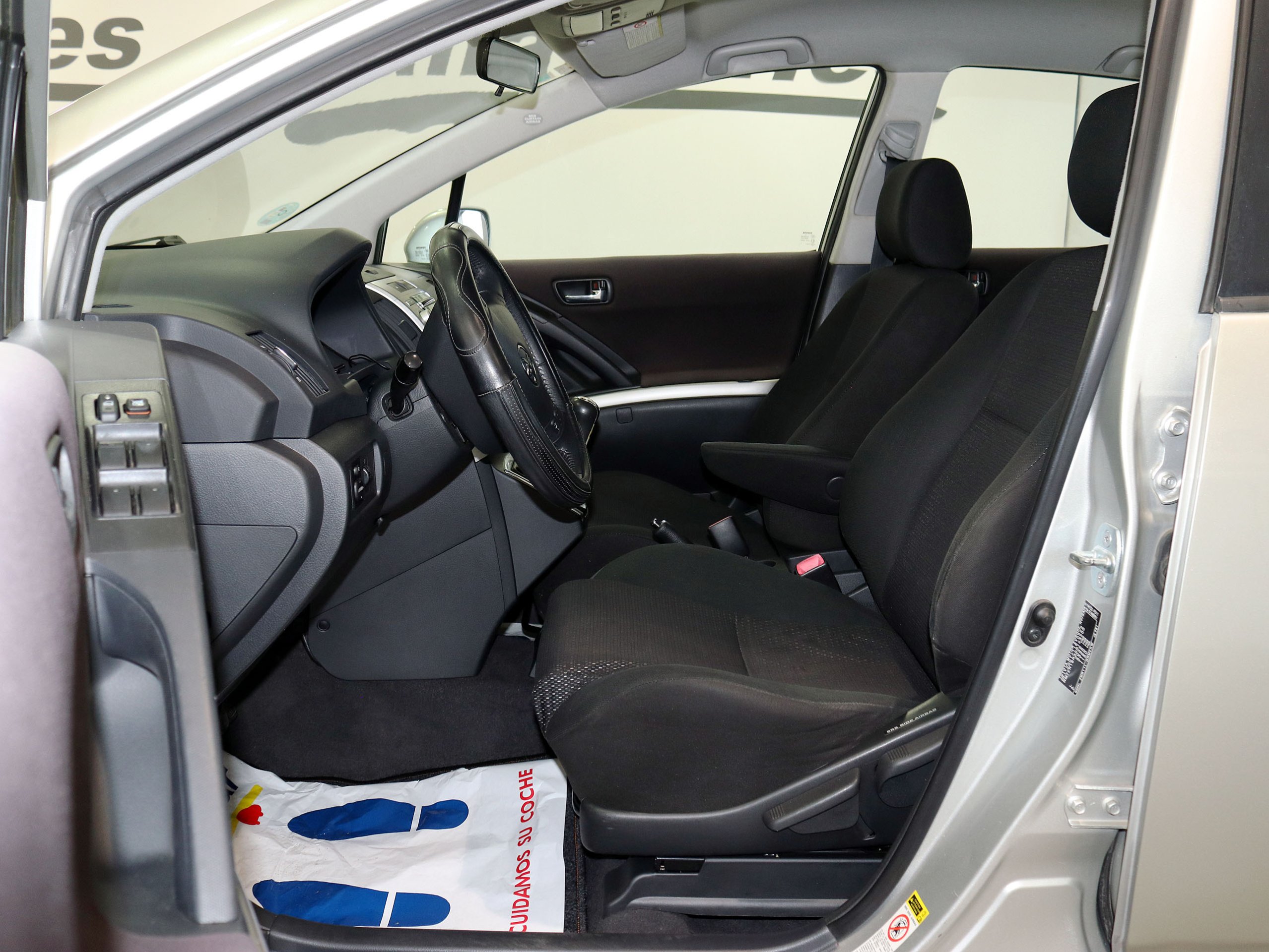 Foto Toyota Corolla Verso 11