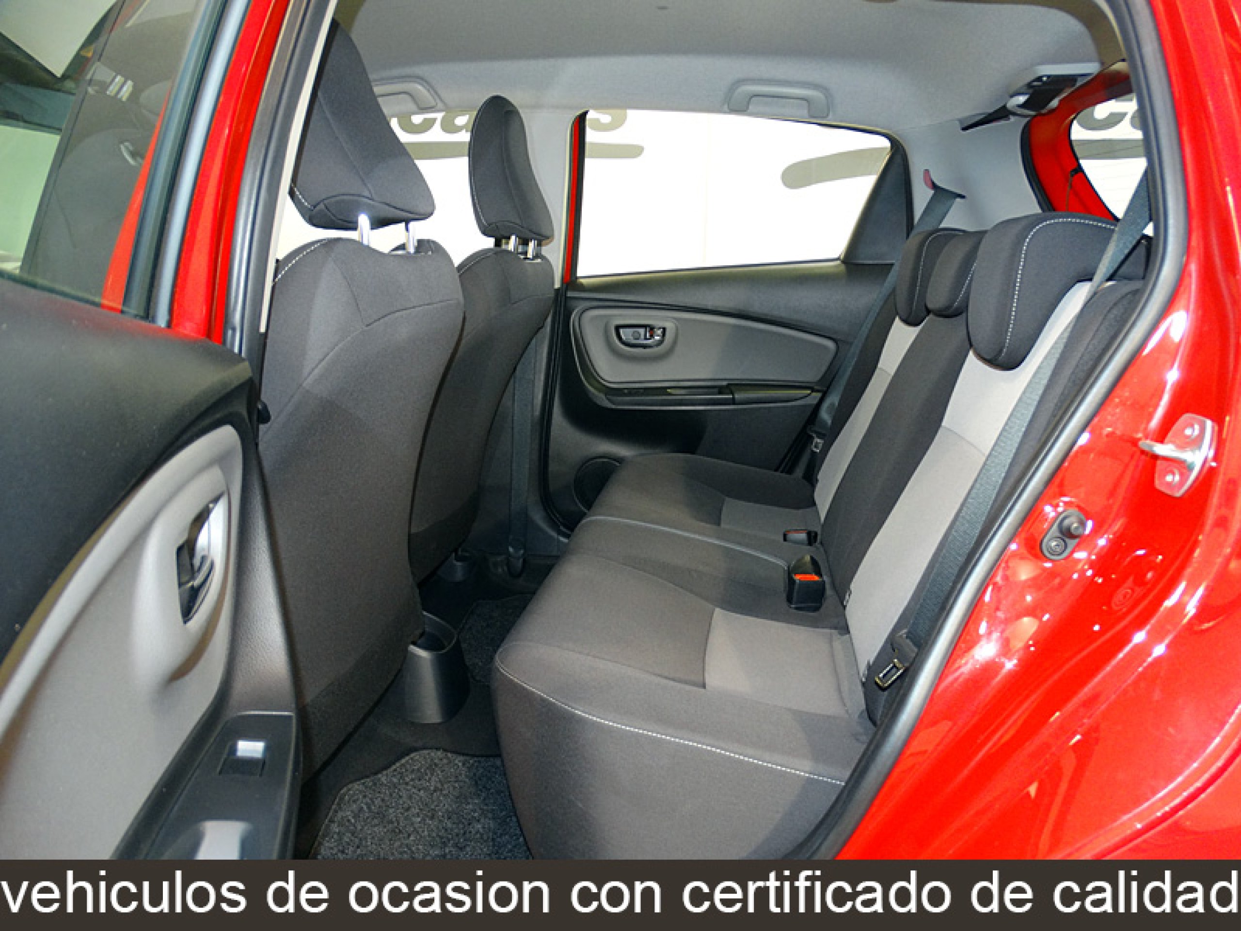 Foto Toyota Yaris 16