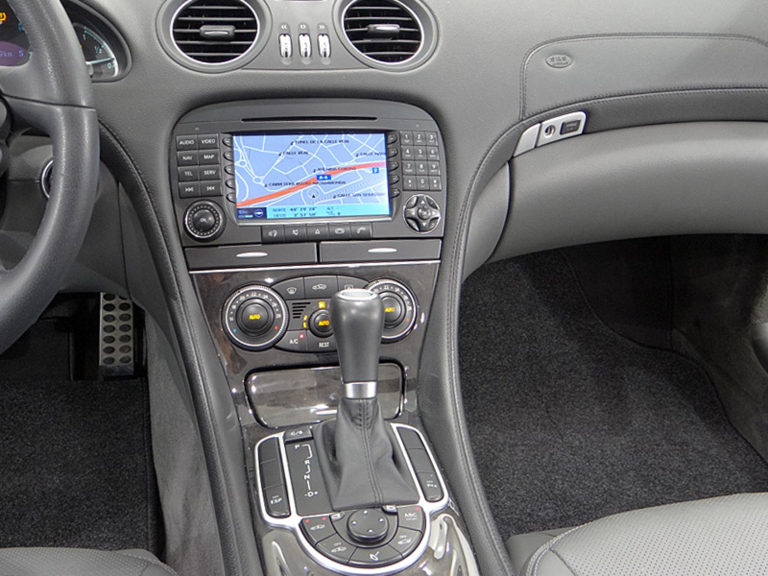 Foto Mercedes-Benz SL 500 36