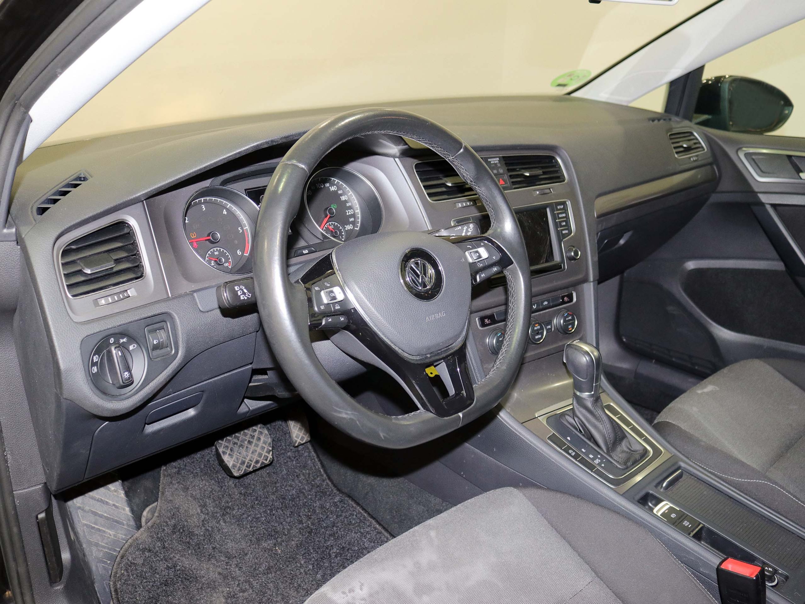 Foto Volkswagen Golf 17