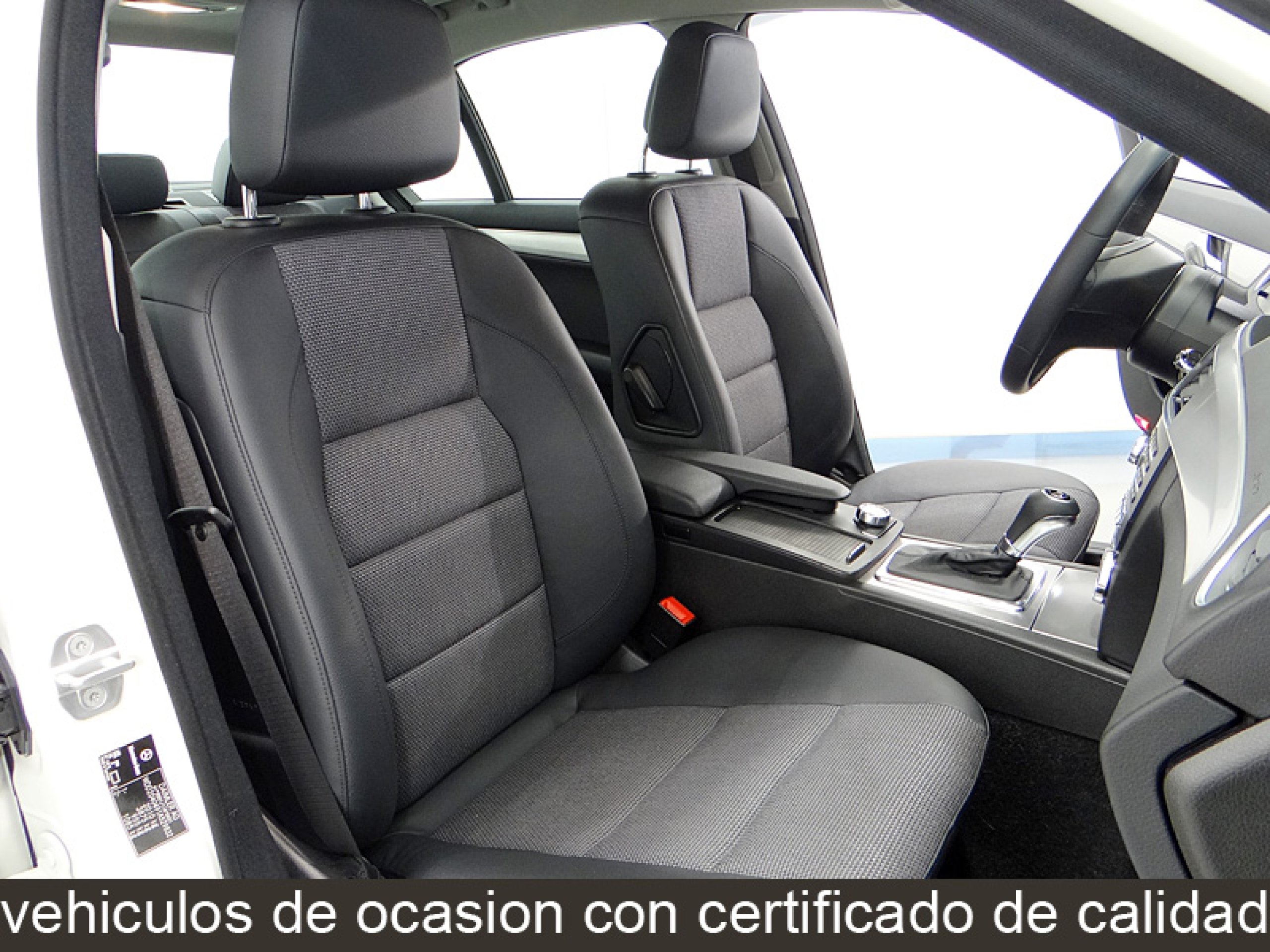 Foto Mercedes-Benz C 180 23