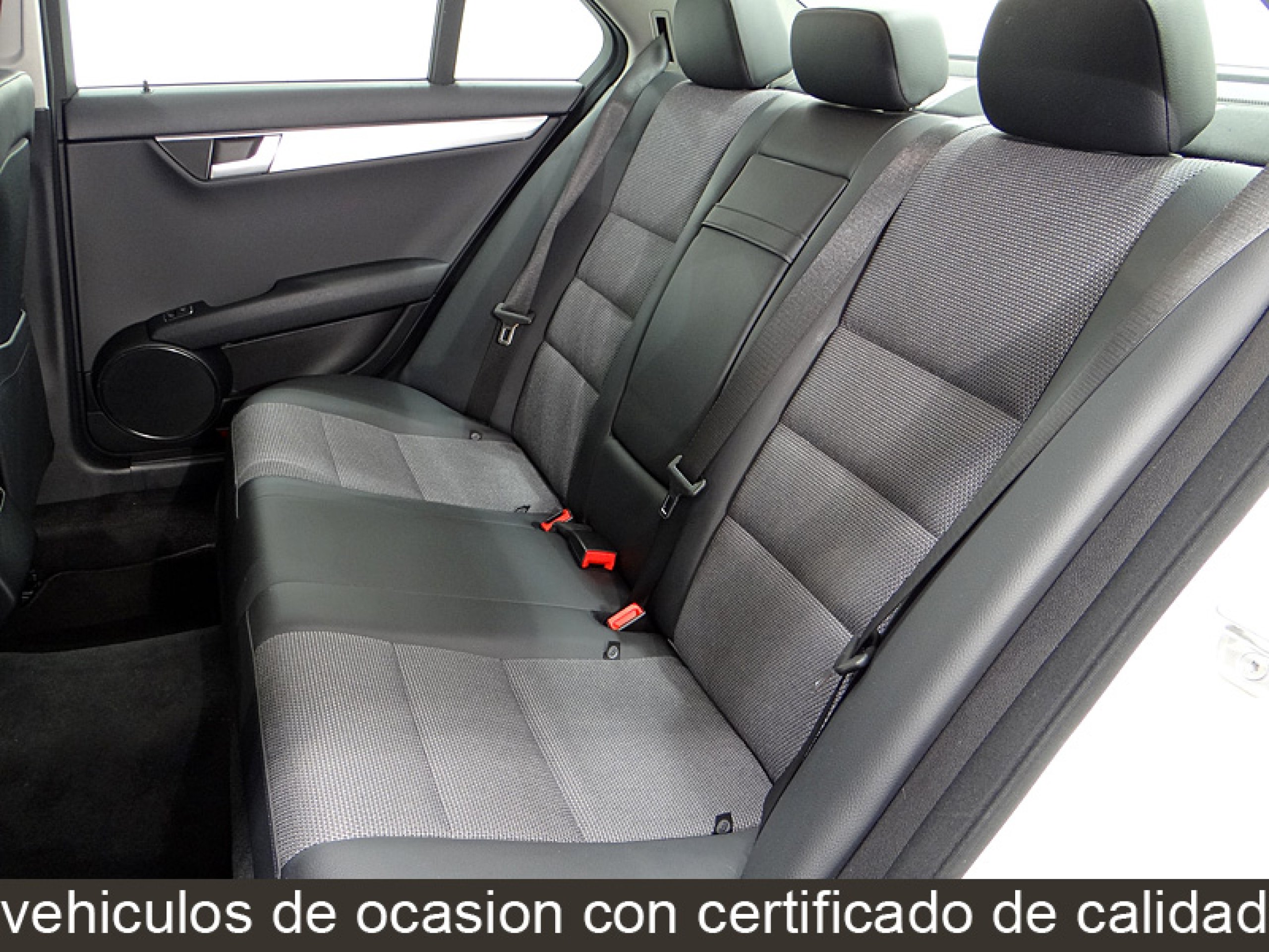 Foto Mercedes-Benz C 180 24