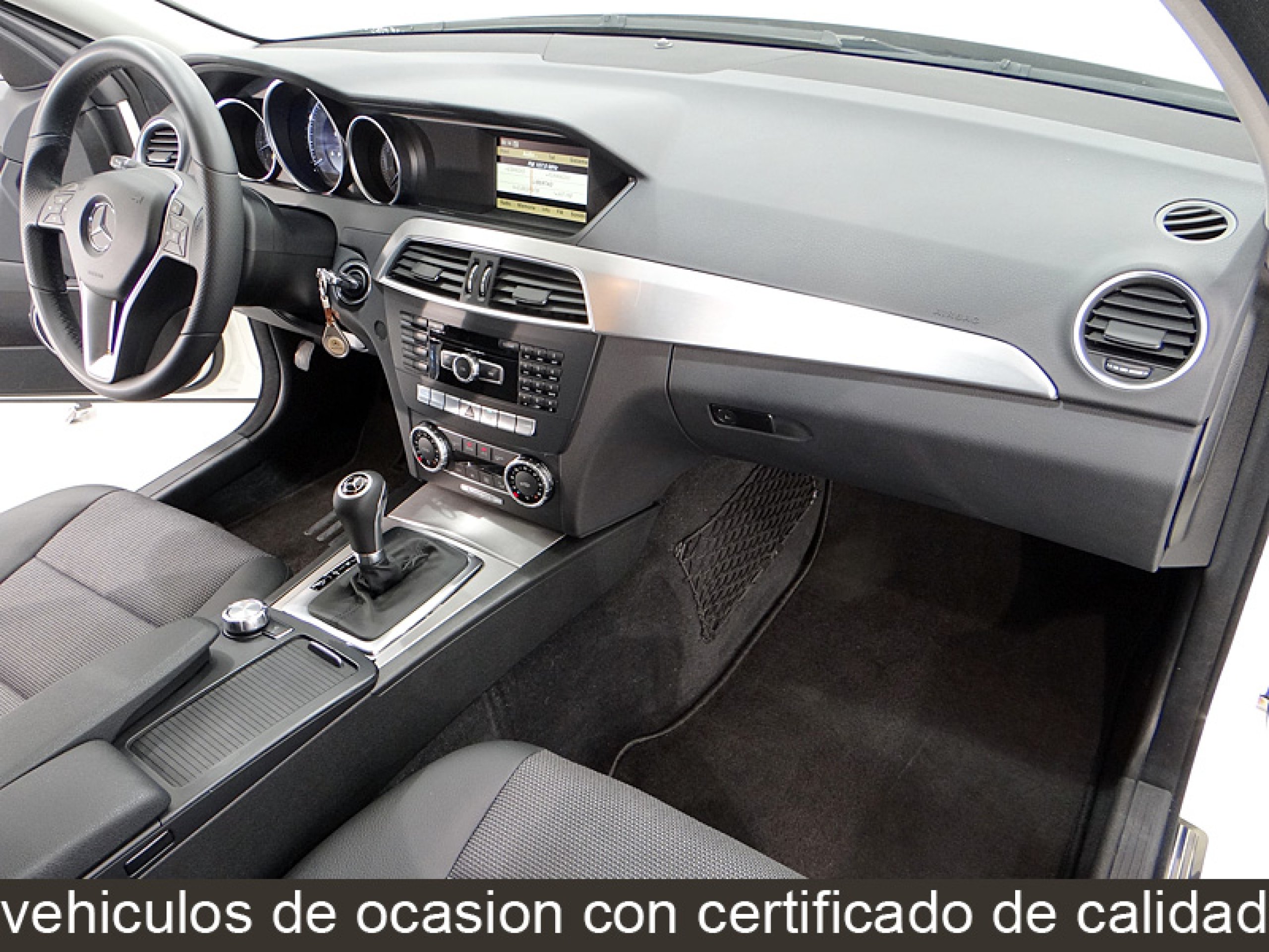 Foto Mercedes-Benz C 180 29