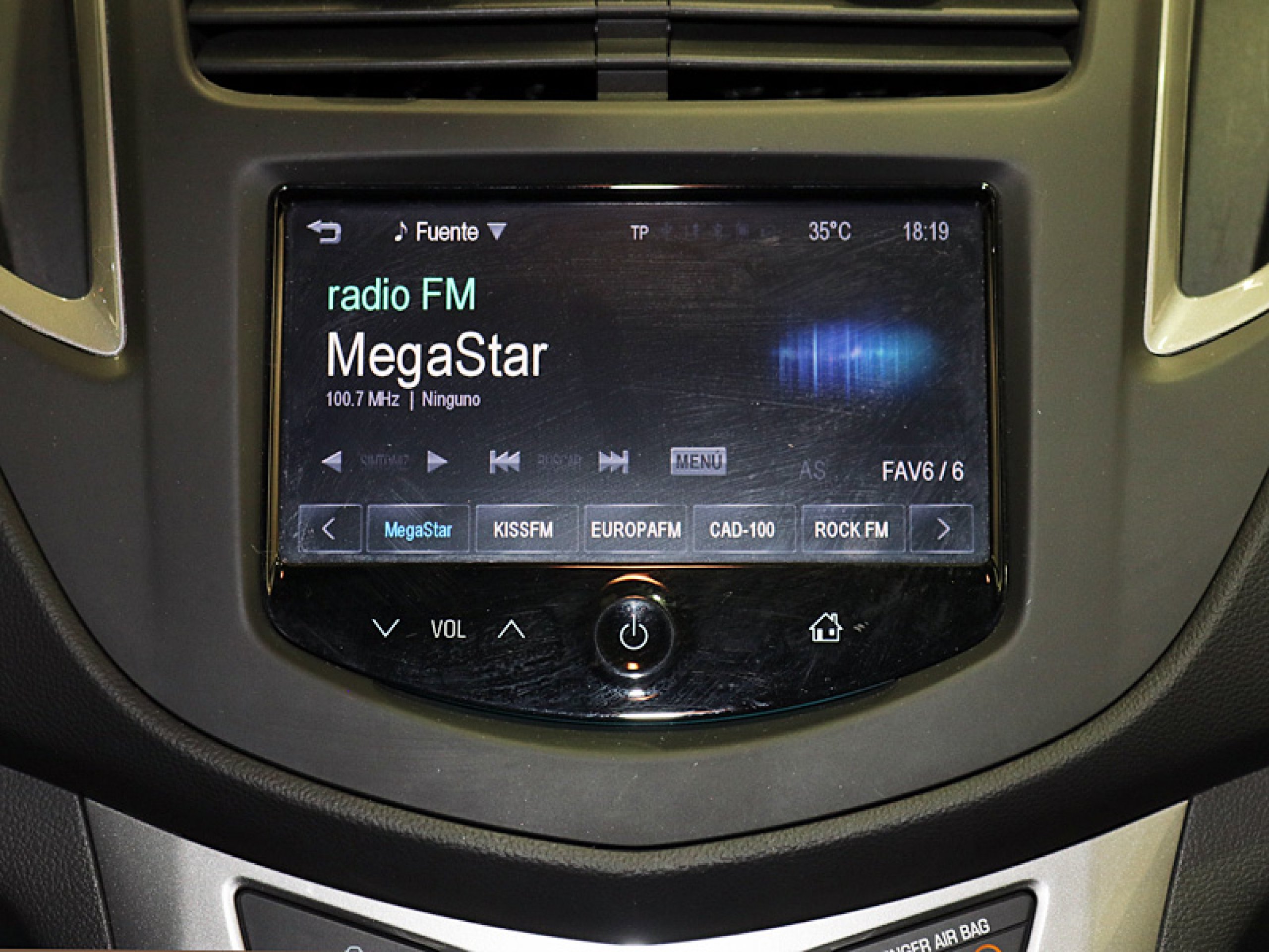Foto Chevrolet Trax 18