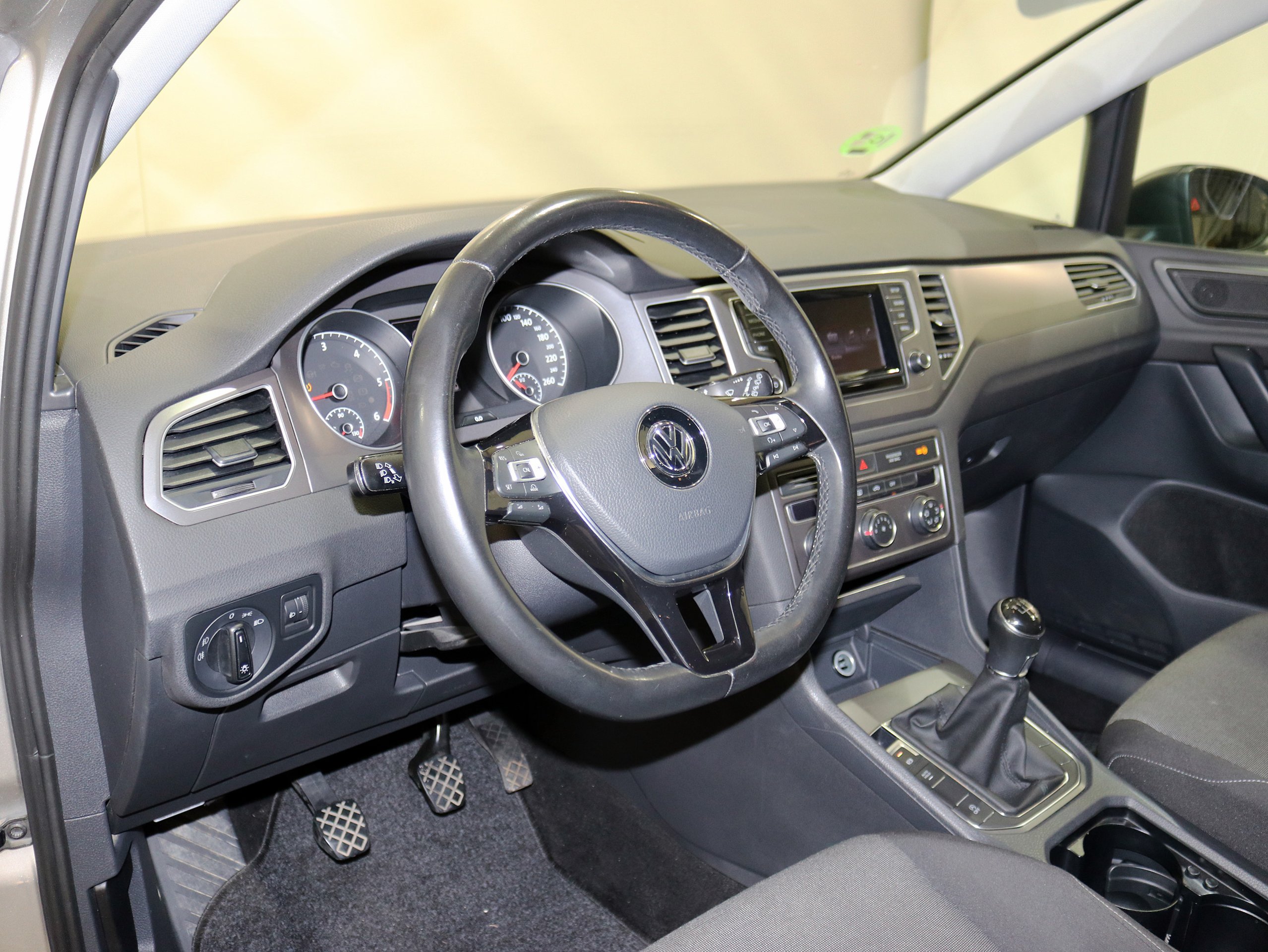 Foto Volkswagen Golf Sportsvan 17