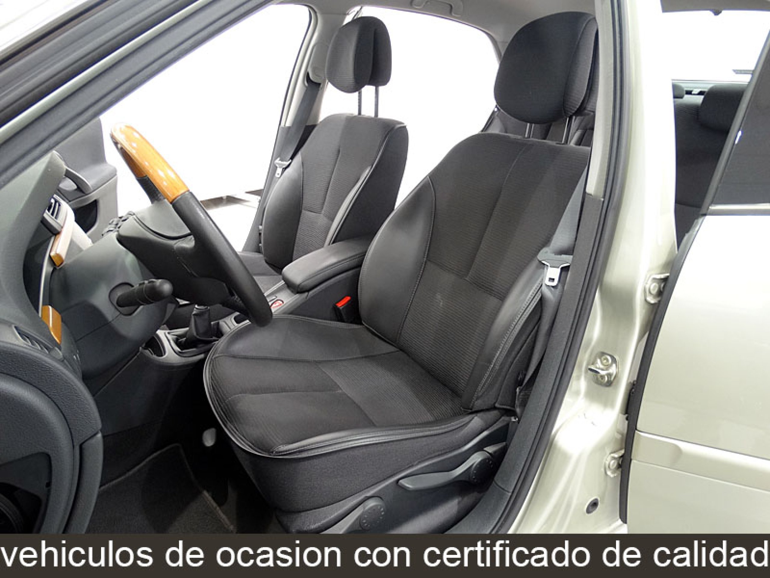 Foto Renault Laguna 16 Foto Renault Laguna 16