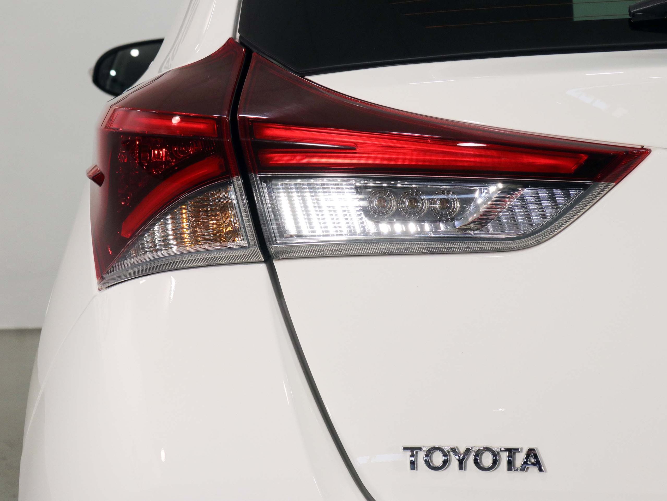 Foto Toyota Auris 11