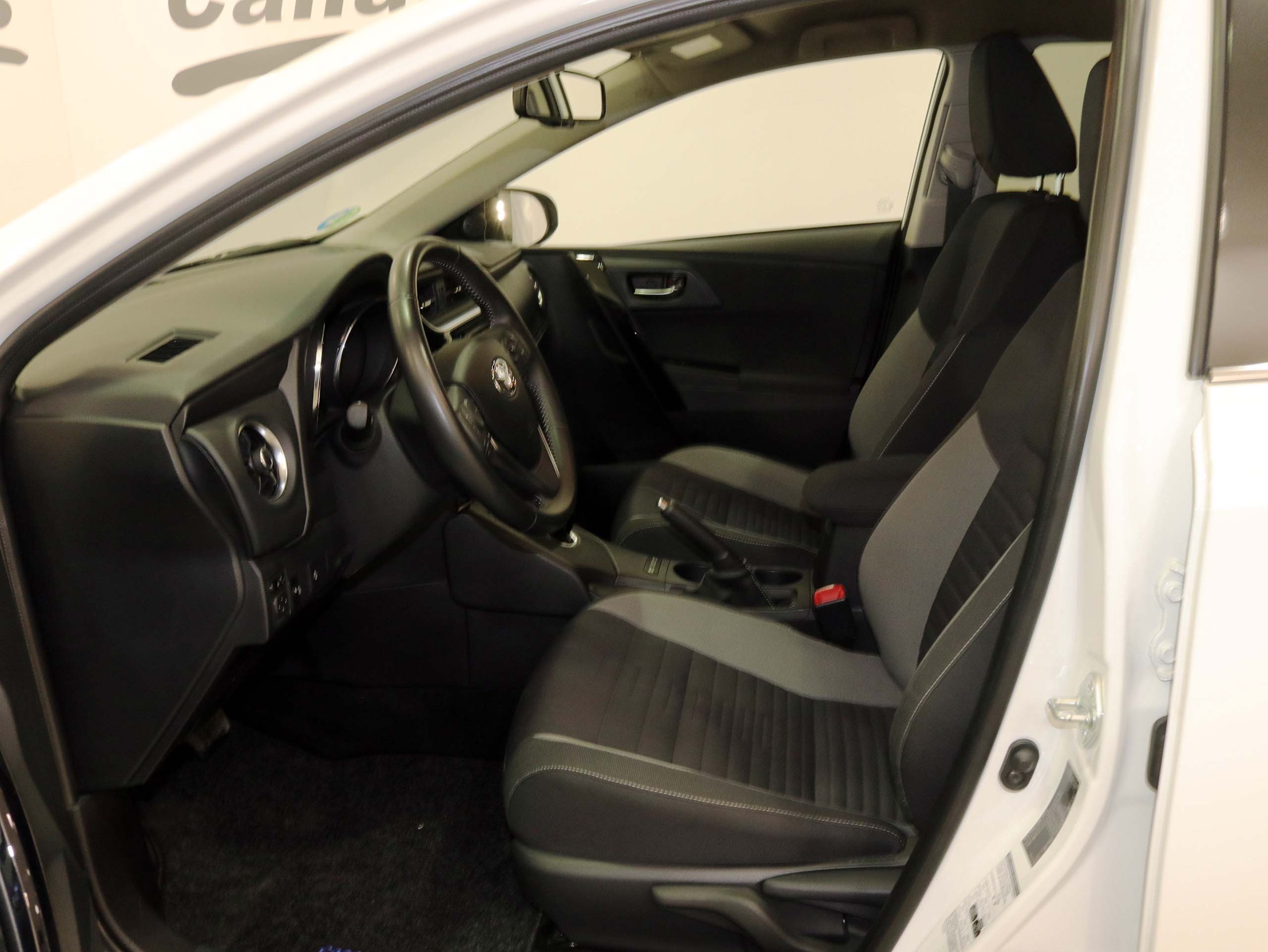 Foto Toyota Auris 16