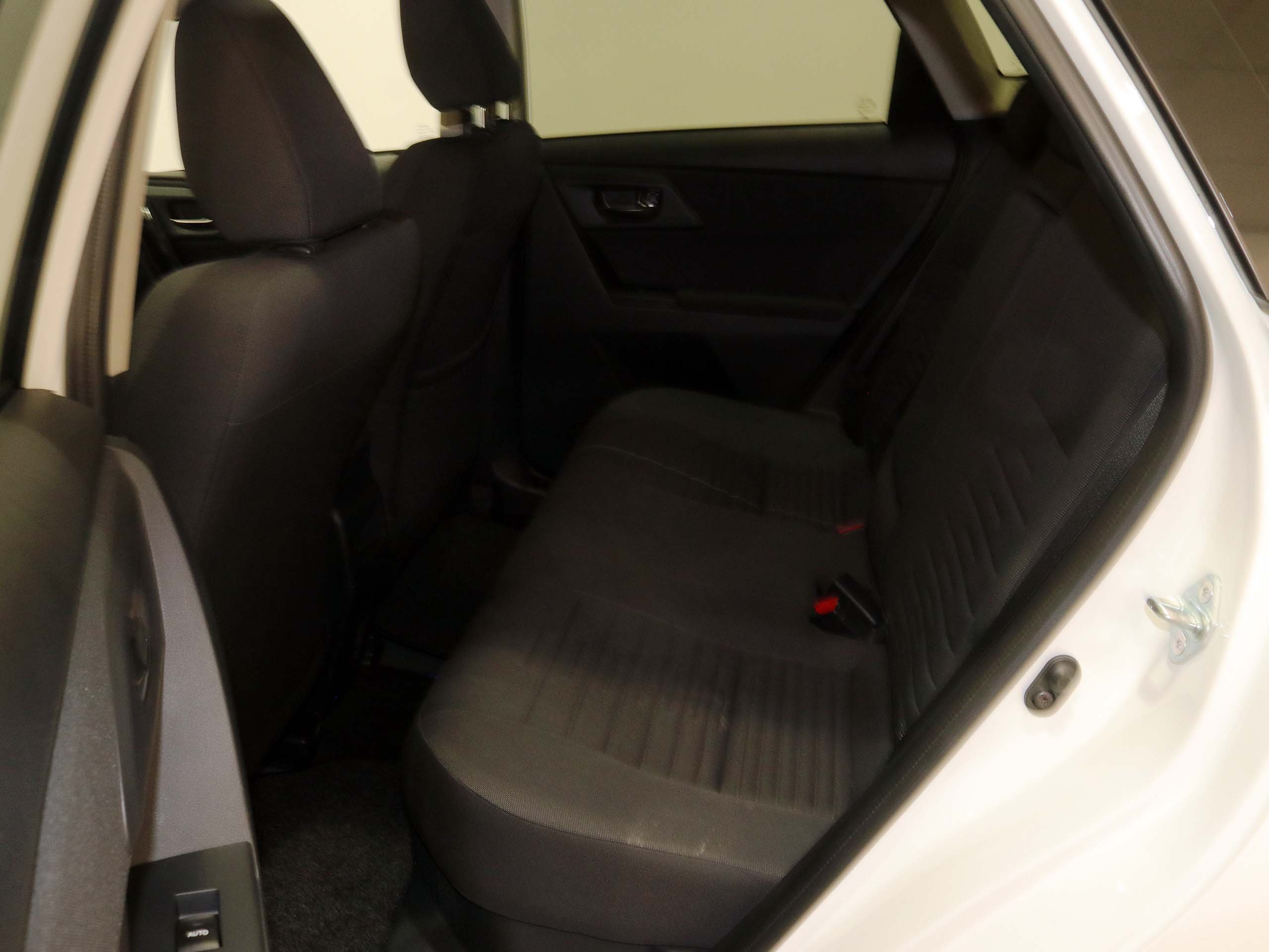 Foto Toyota Auris 17