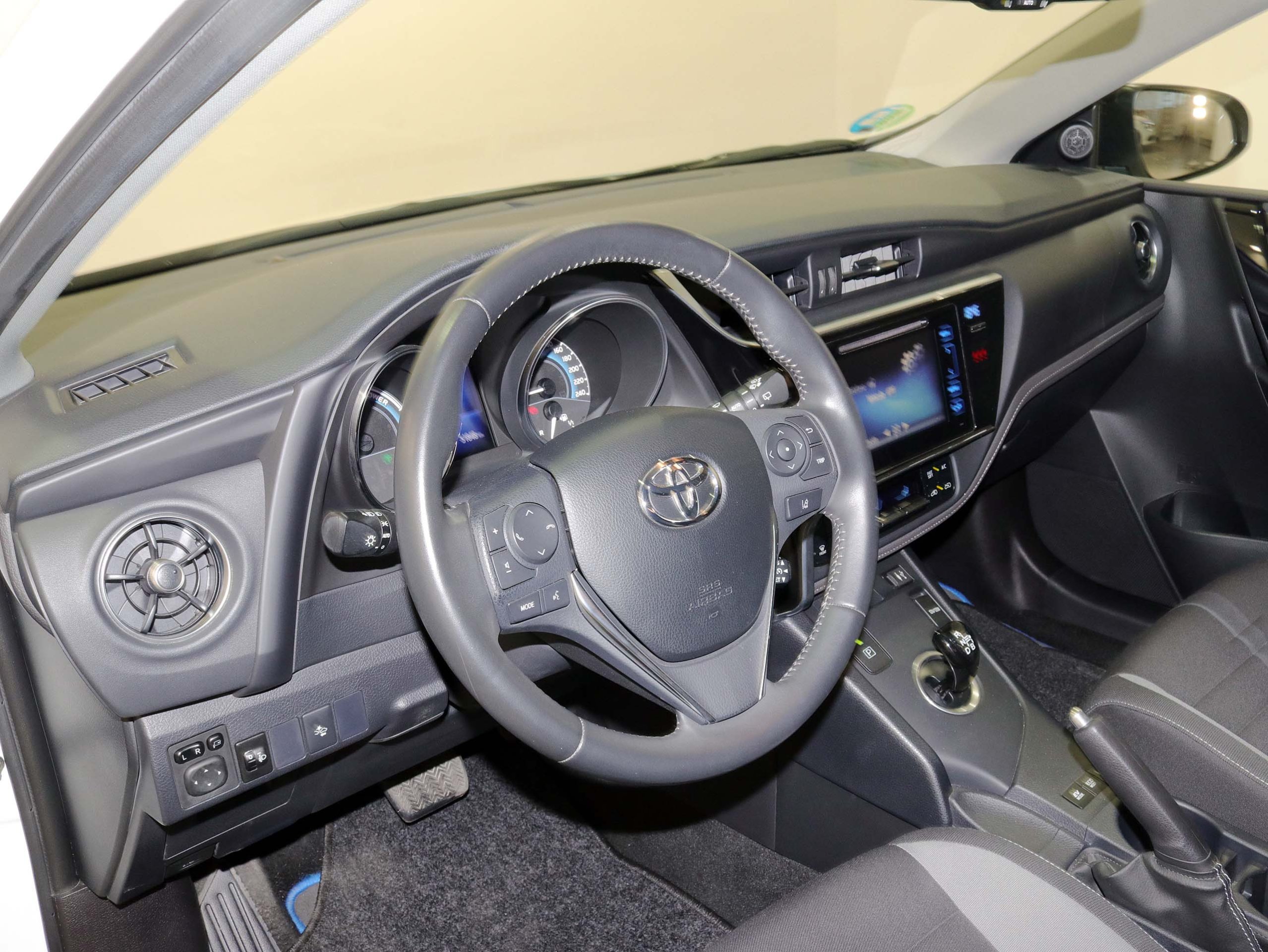 Foto Toyota Auris 26