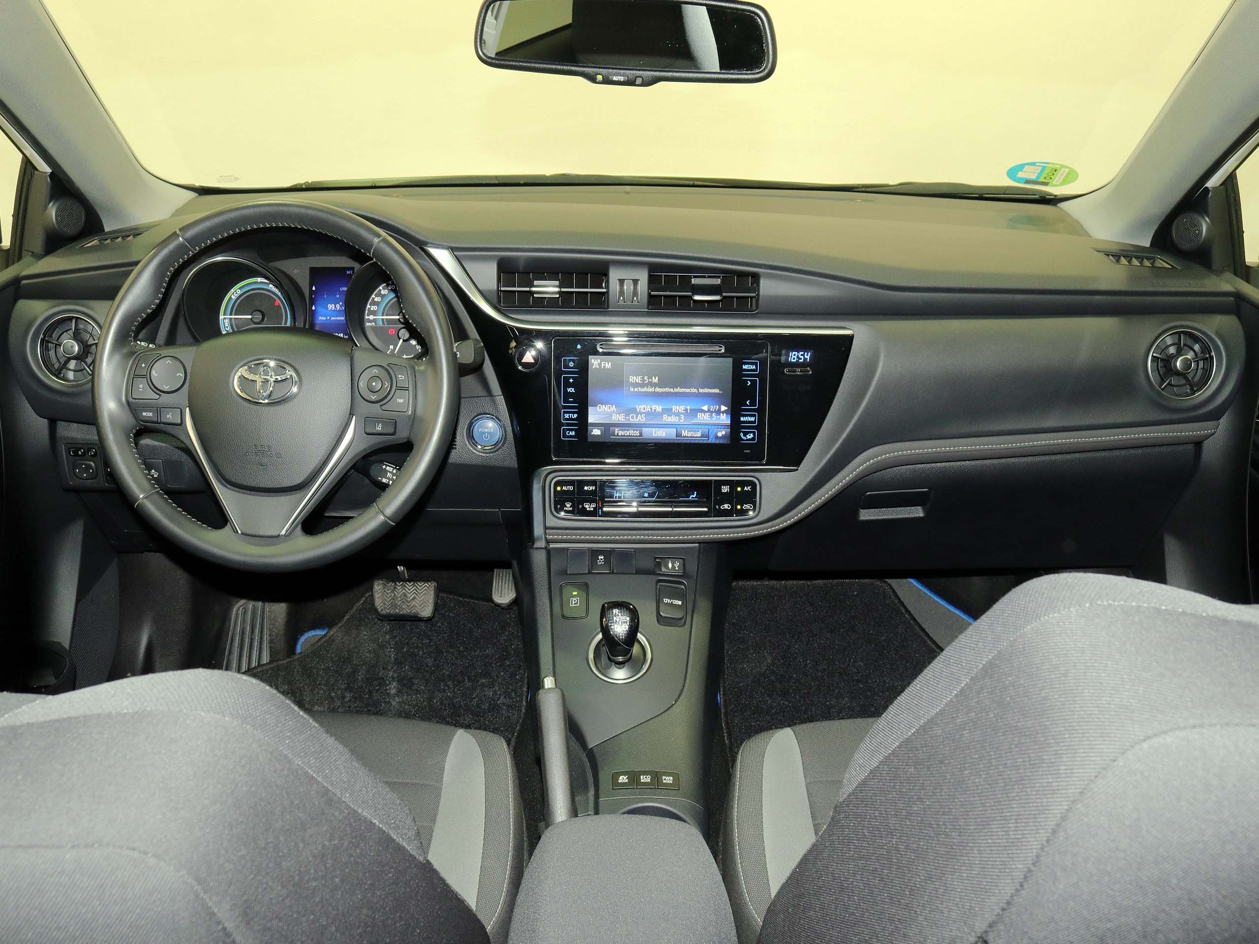 Foto Toyota Auris 27