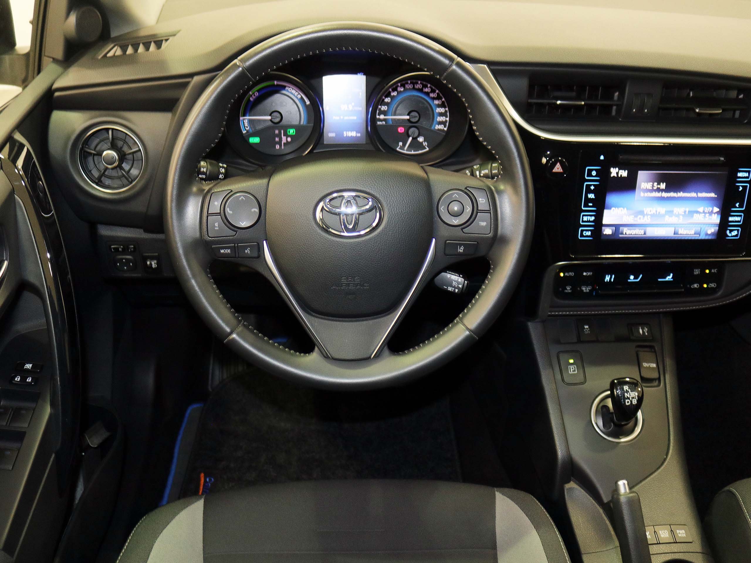 Foto Toyota Auris 28