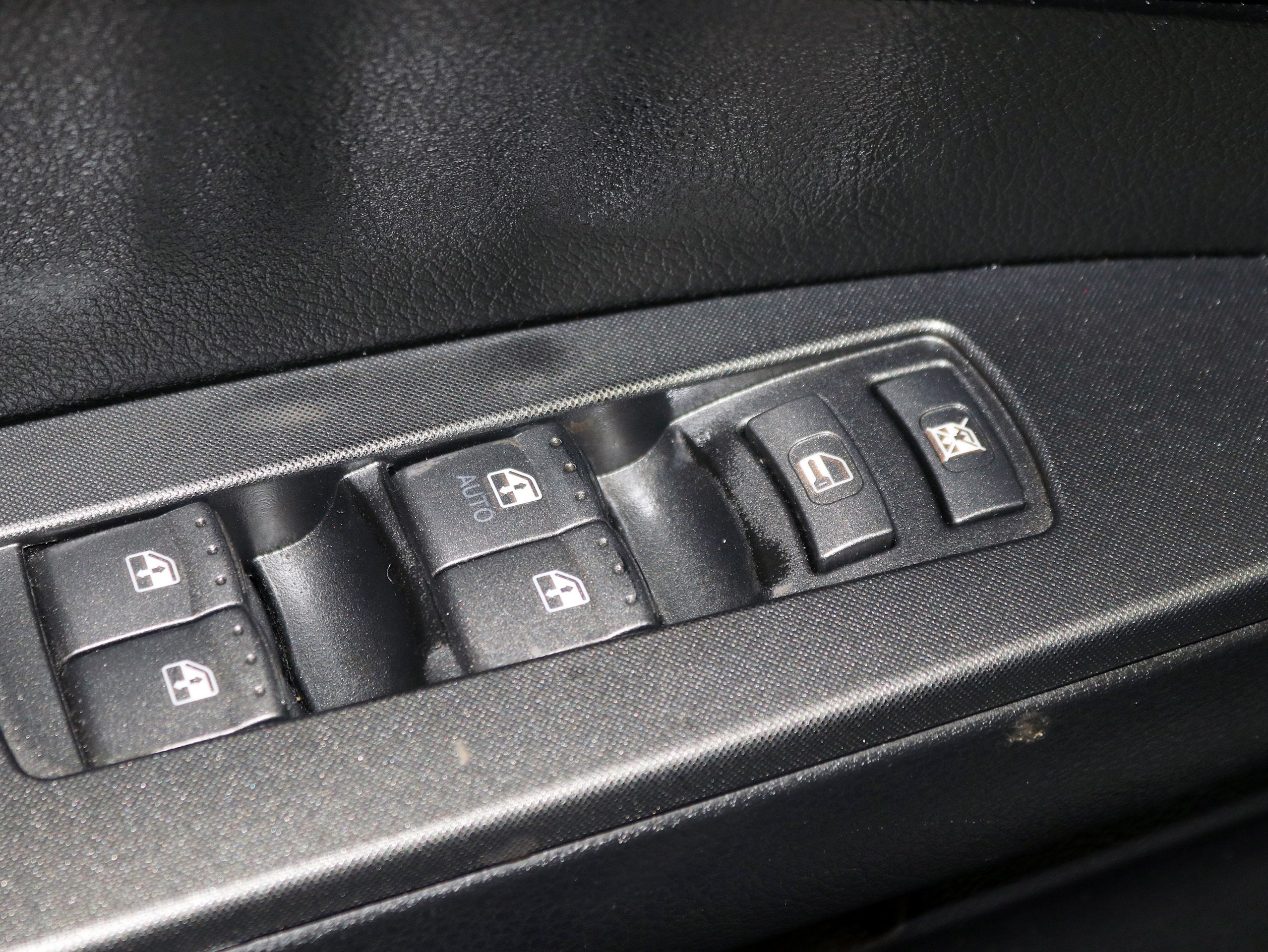 Foto Ssangyong Kyron 24