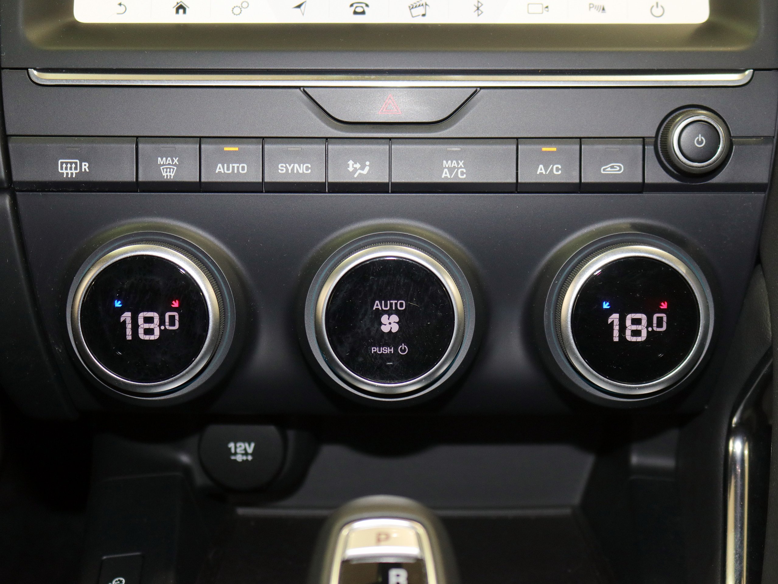 Foto Jaguar E-Pace 31