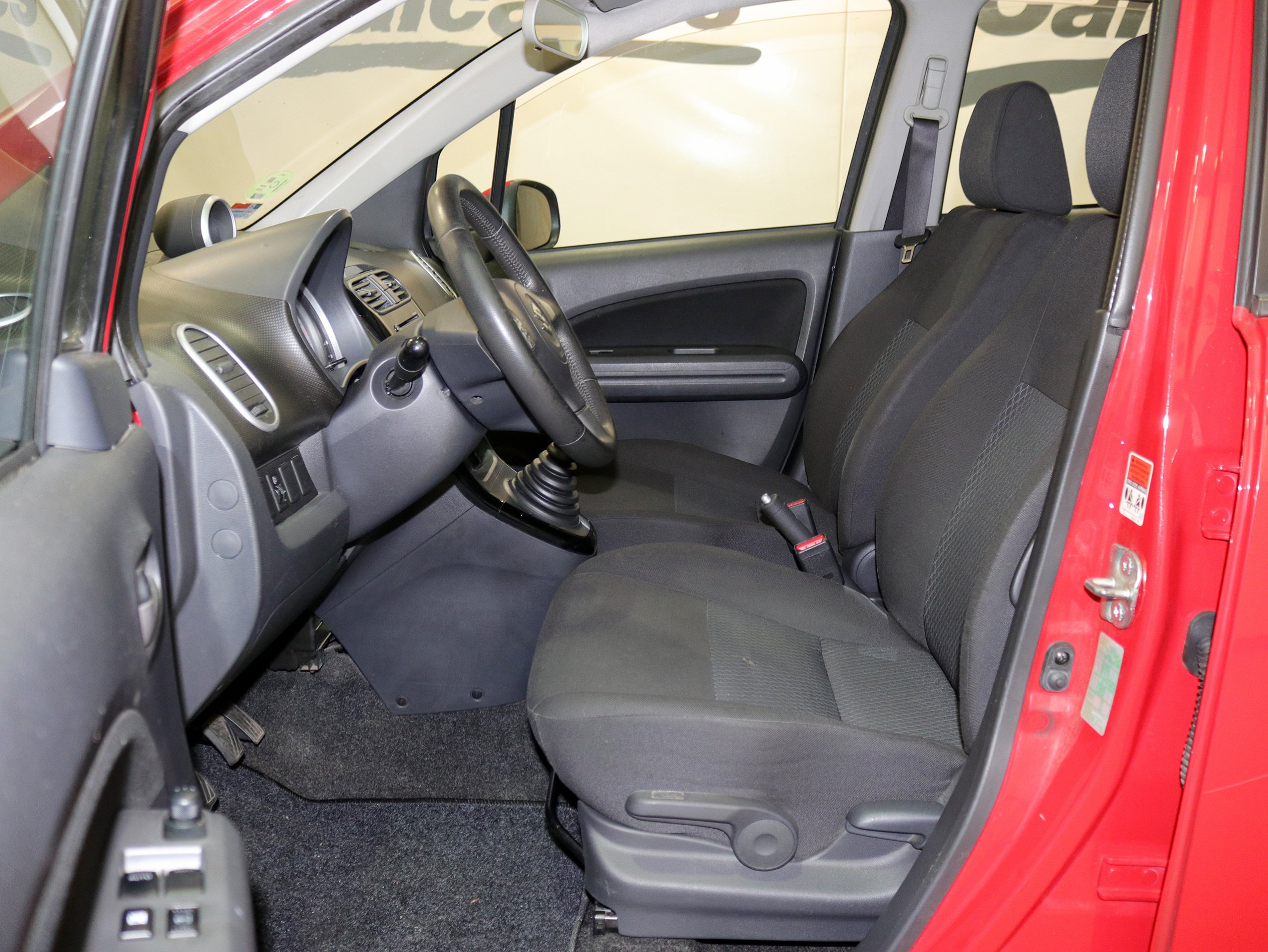 Foto Suzuki Splash 12