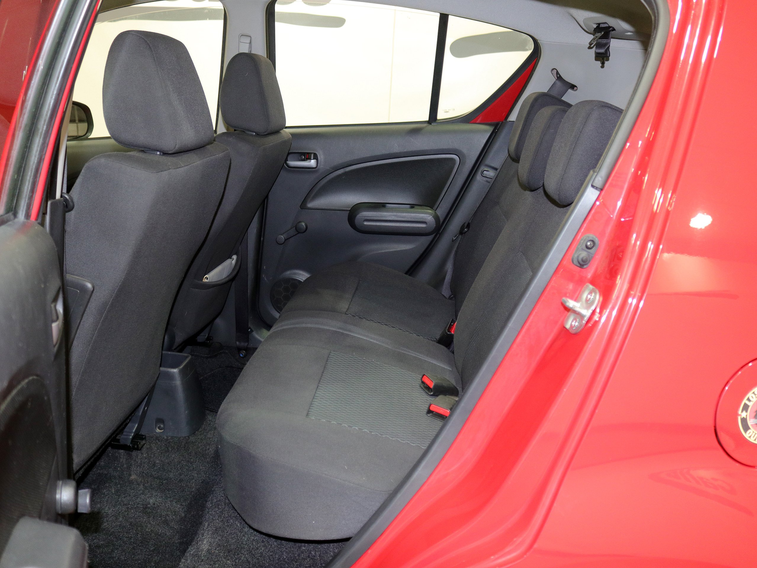 Foto Suzuki Splash 13
