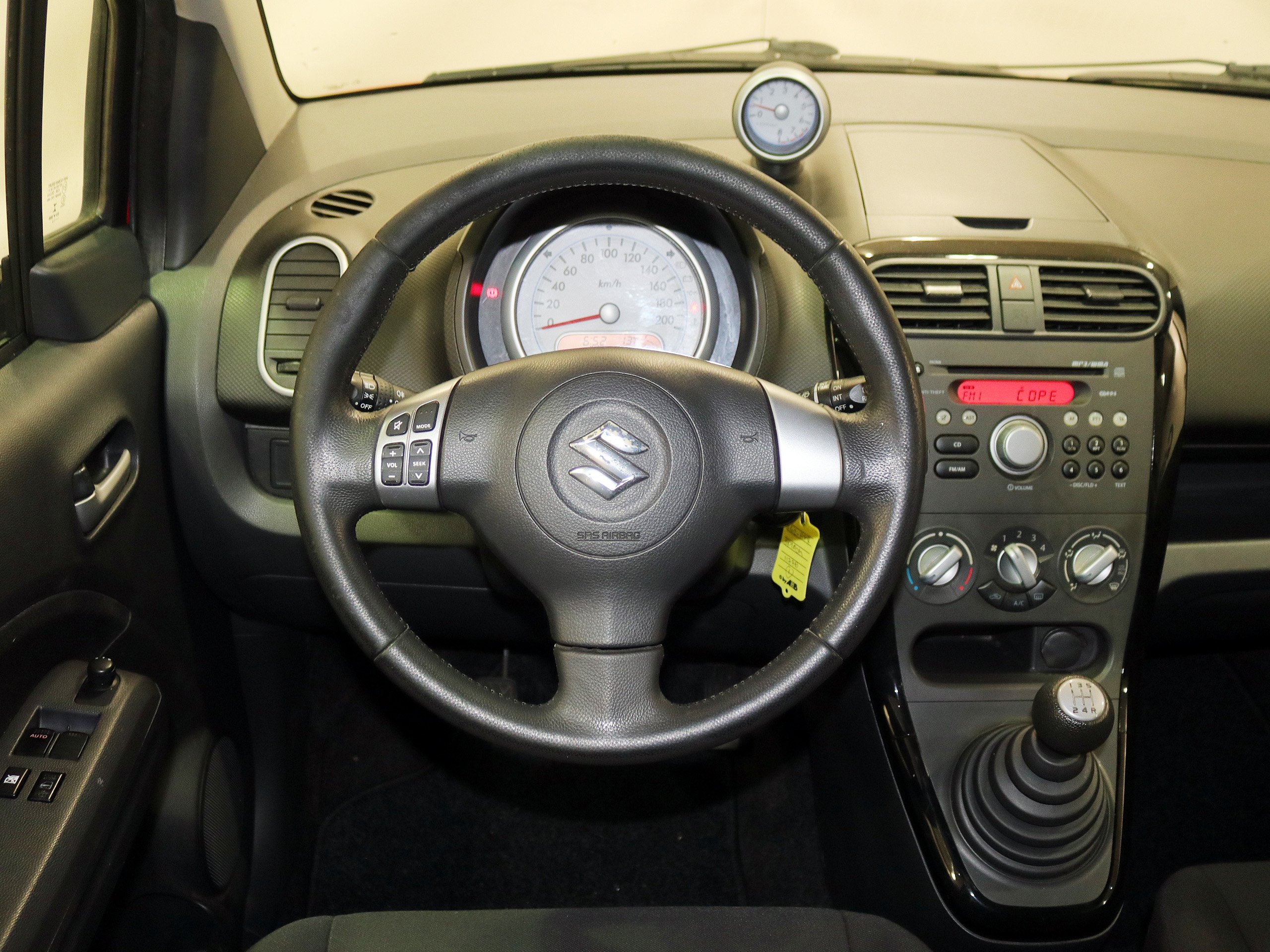 Foto Suzuki Splash 17