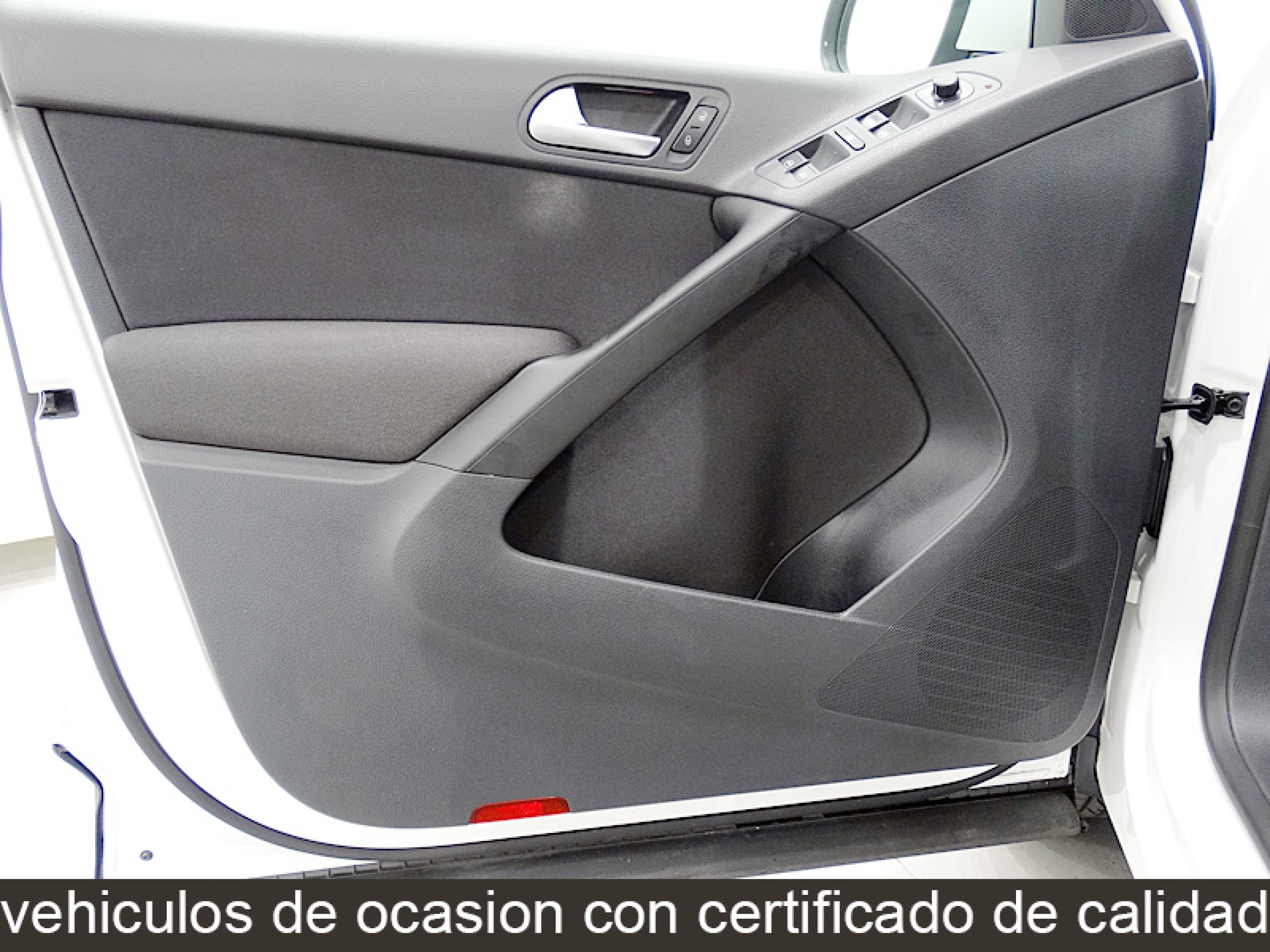 Foto Volkswagen Tiguan 24