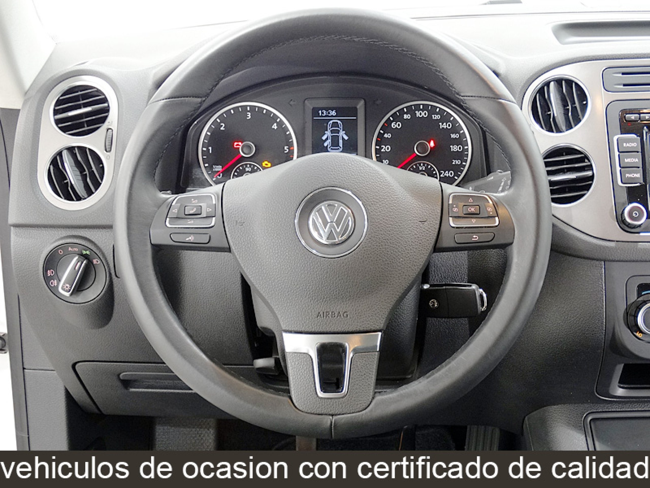Foto Volkswagen Tiguan 30