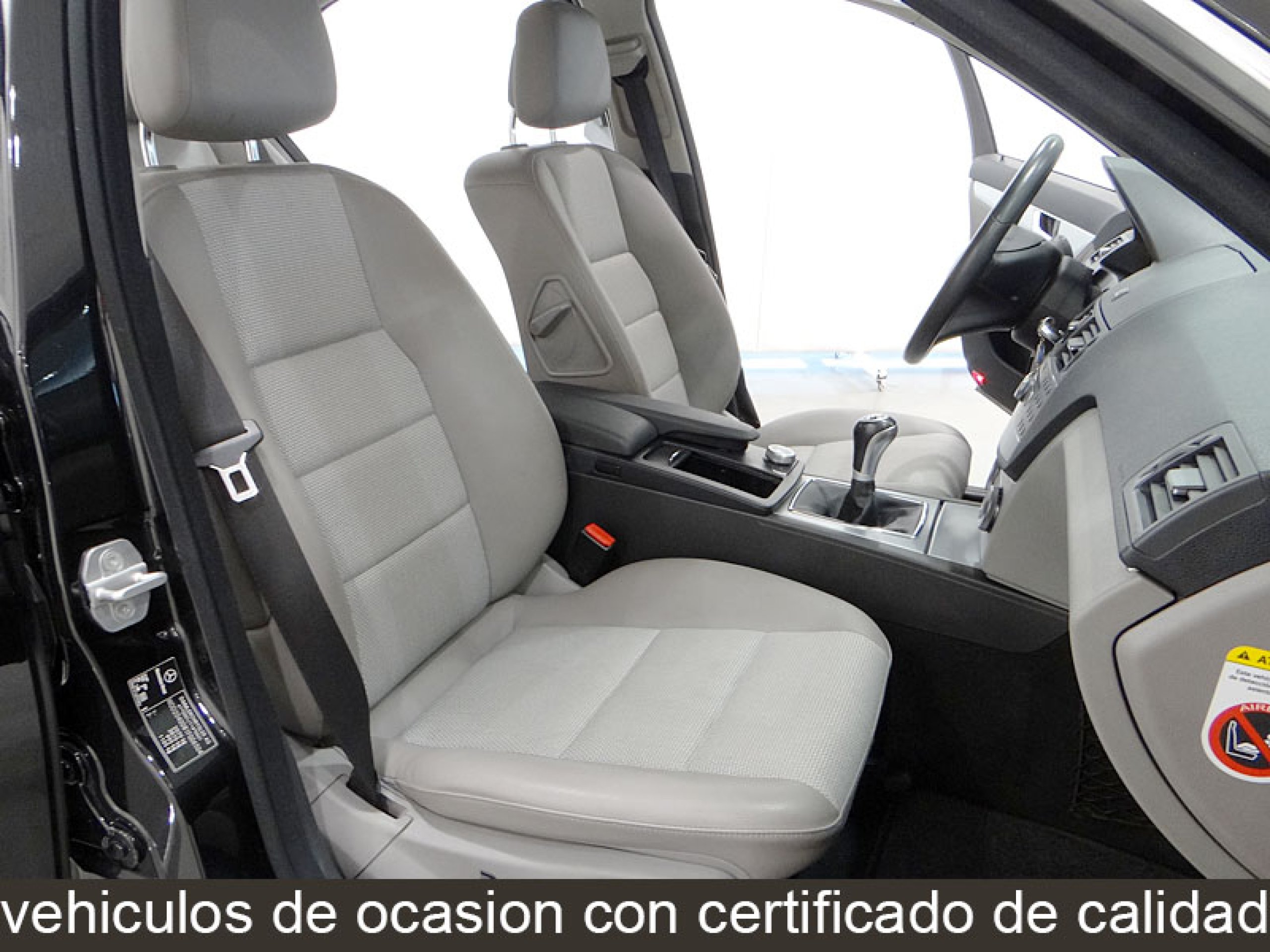 Foto Mercedes-Benz C 220 23