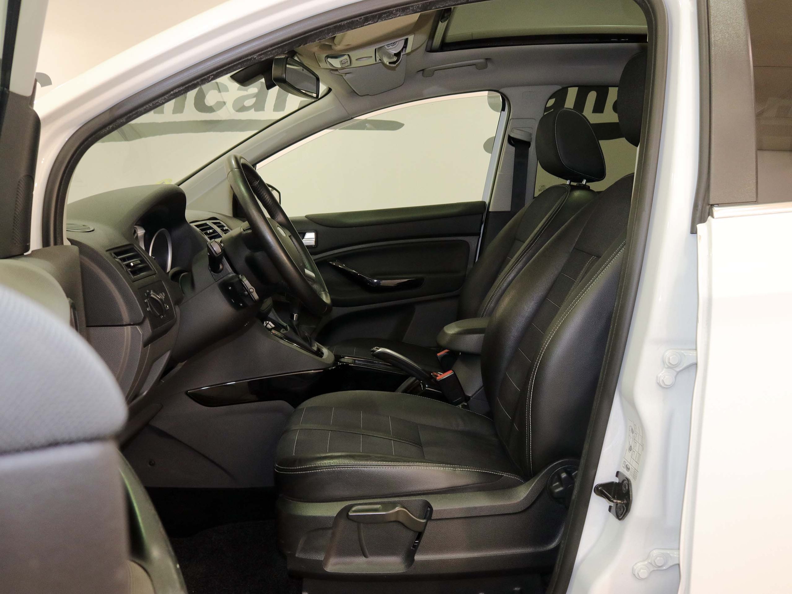 Foto Ford Kuga 17