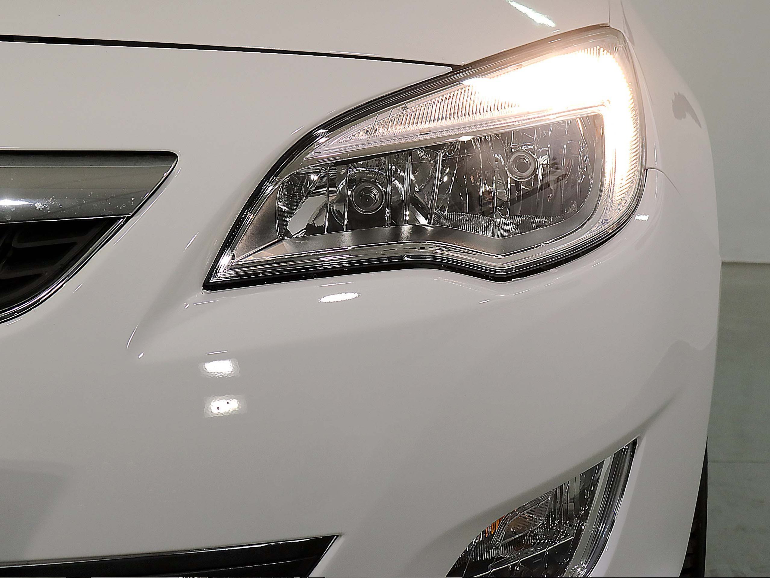 Foto Opel Astra 14