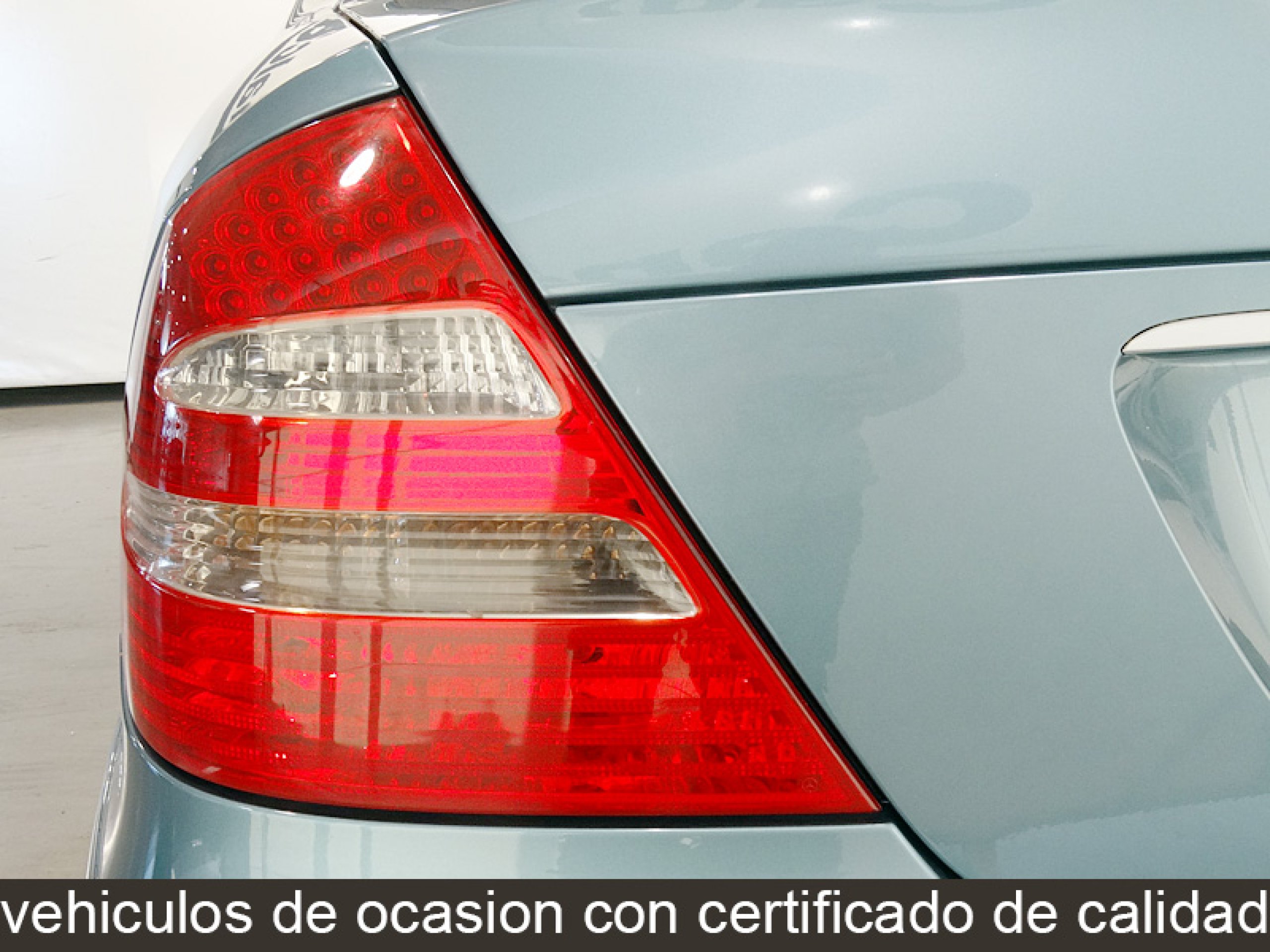 Foto Mercedes-Benz E 320 14