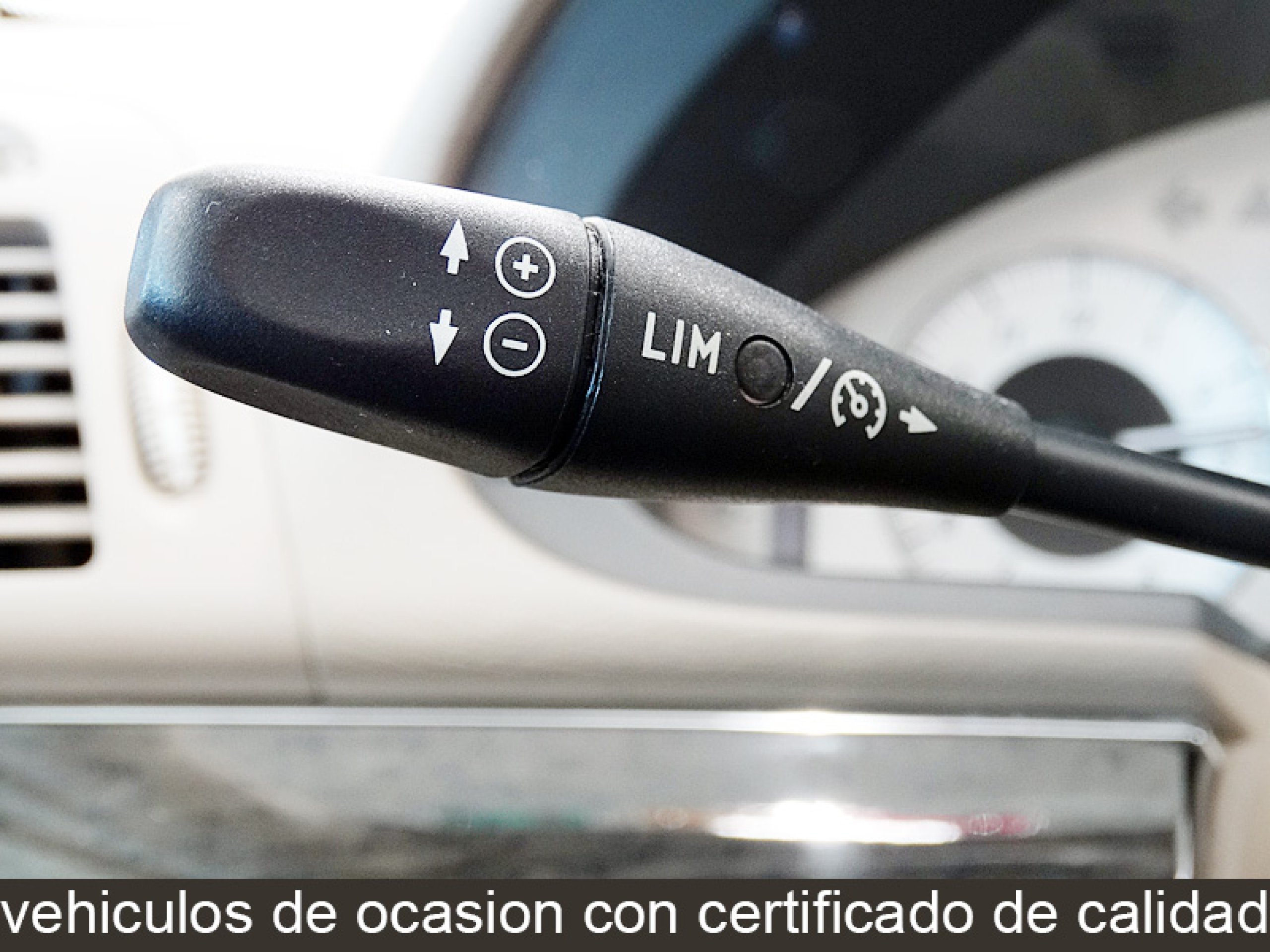 Foto Mercedes-Benz E 320 24