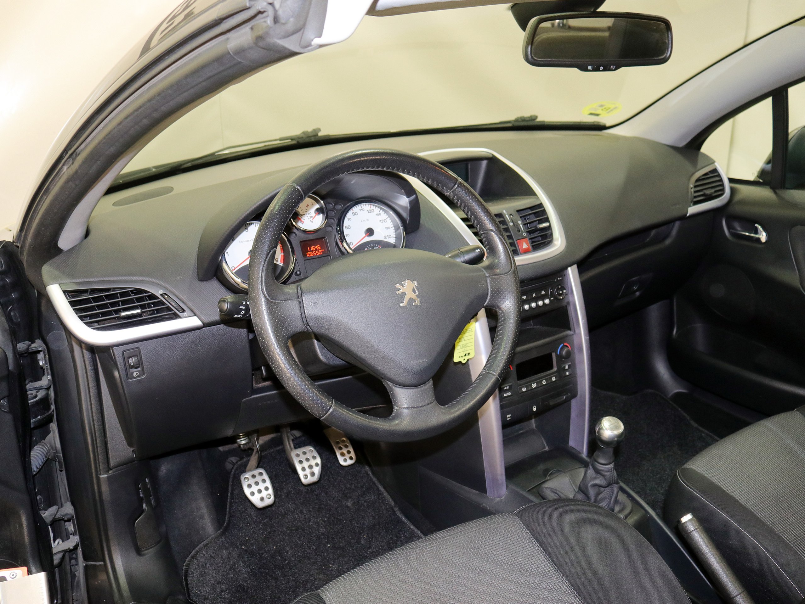 Foto Peugeot 207 18