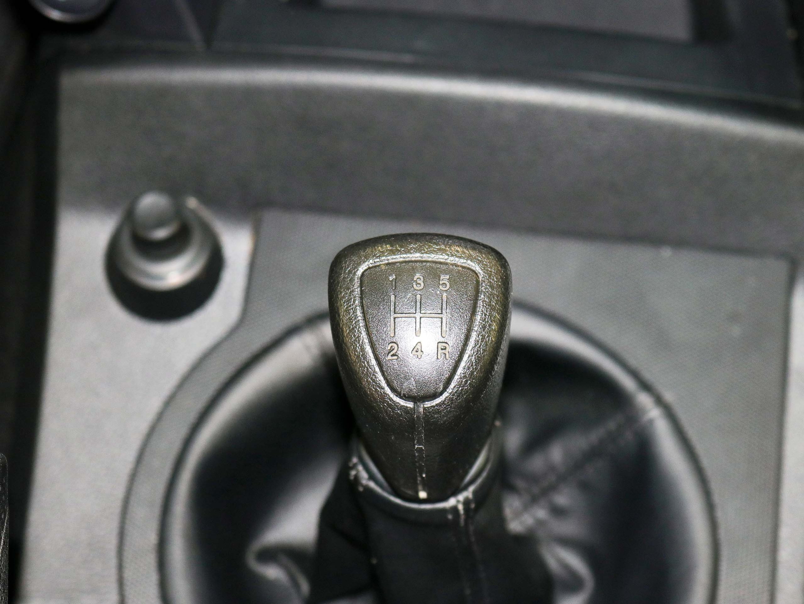 Foto Ssangyong Actyon 24