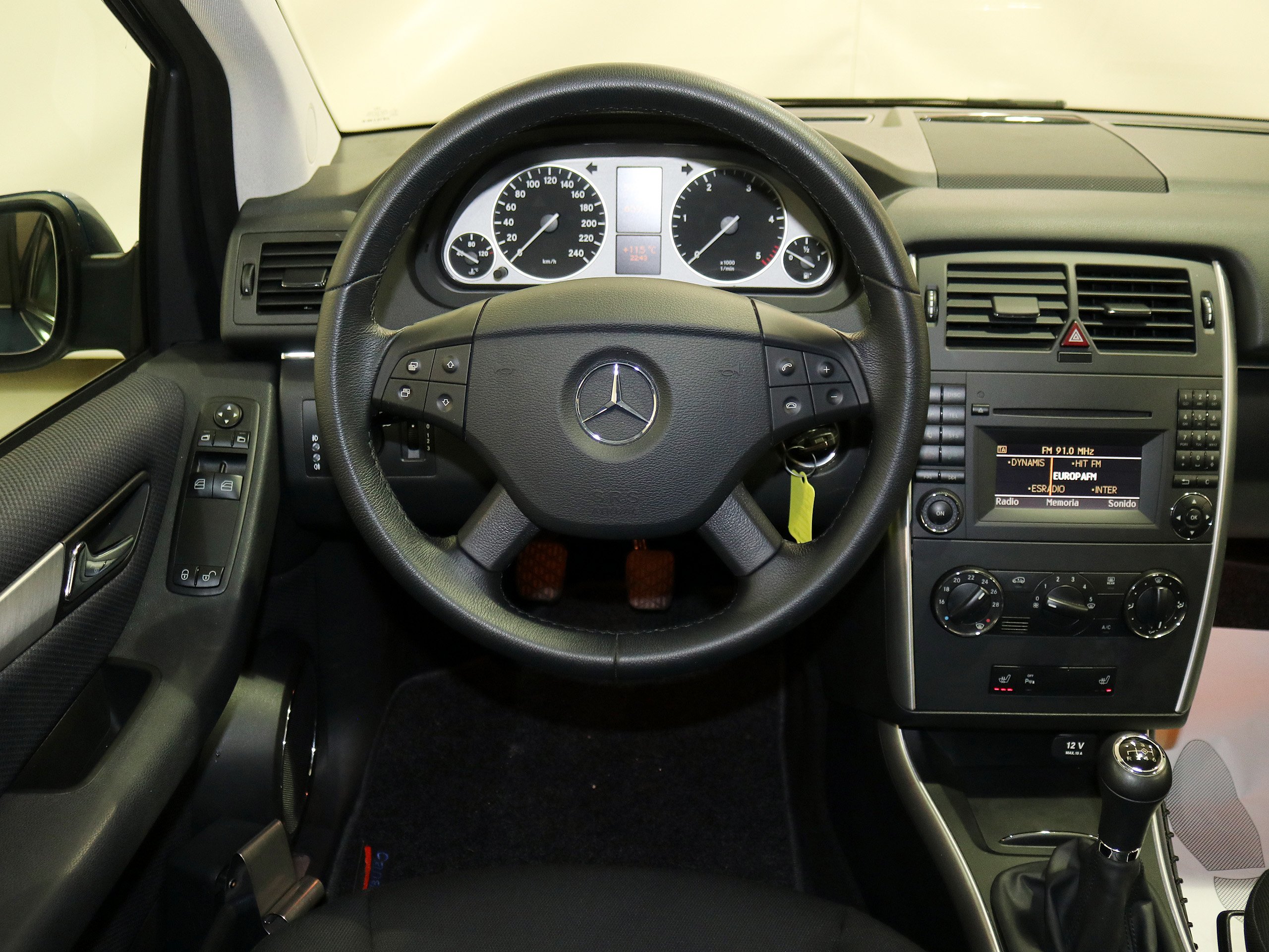 Foto Mercedes-Benz B 180 20