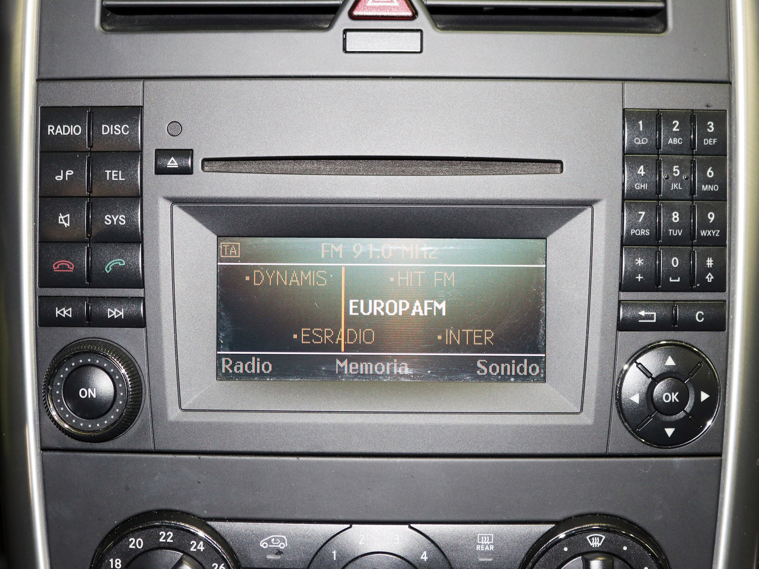 Foto Mercedes-Benz B 180 22