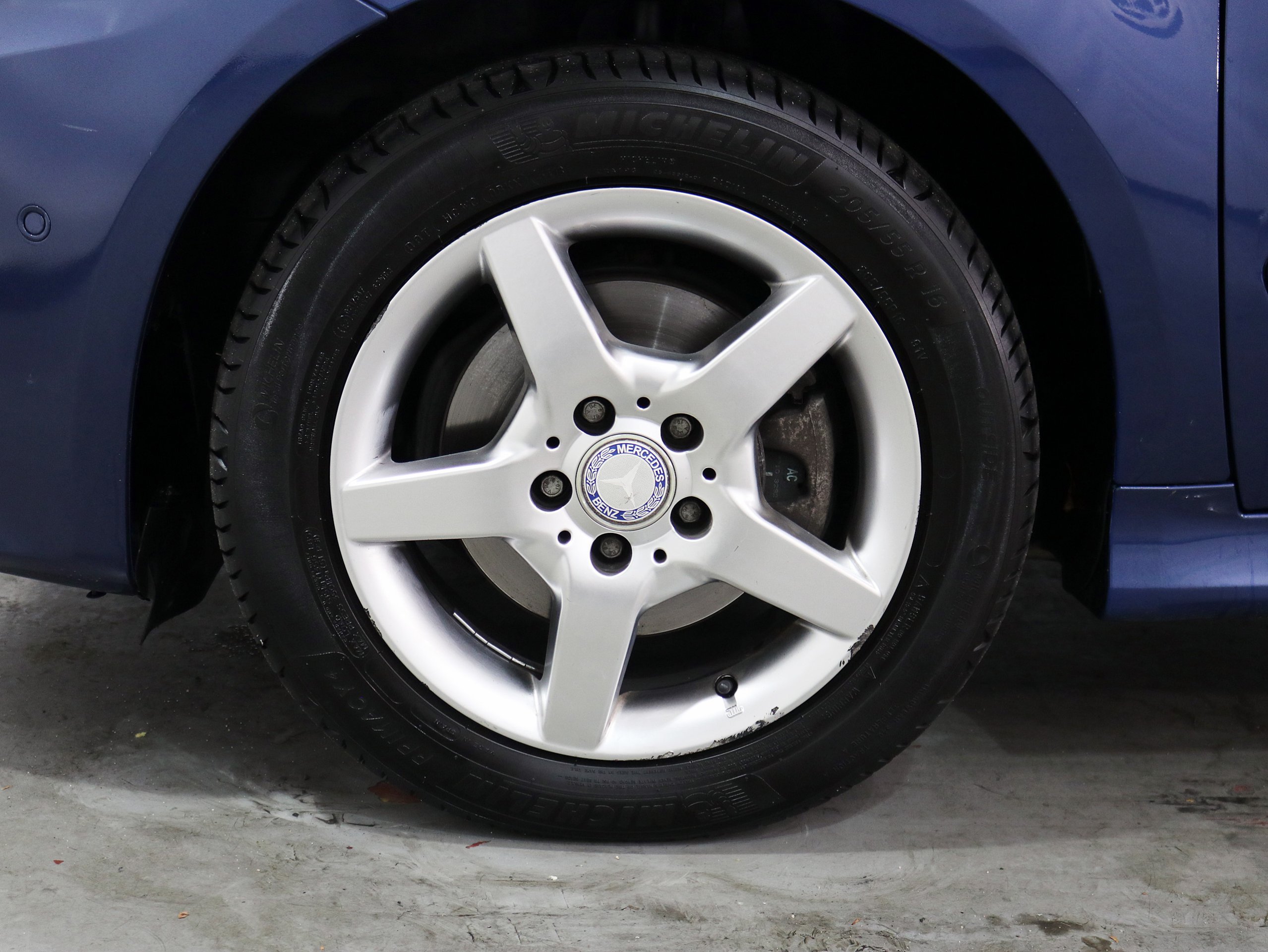 Foto Mercedes-Benz B 180 32