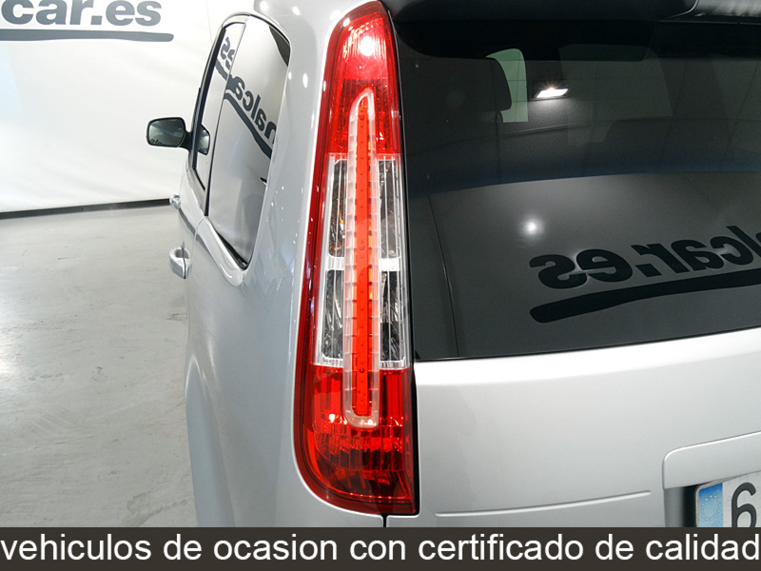 Foto Ford C-Max 17