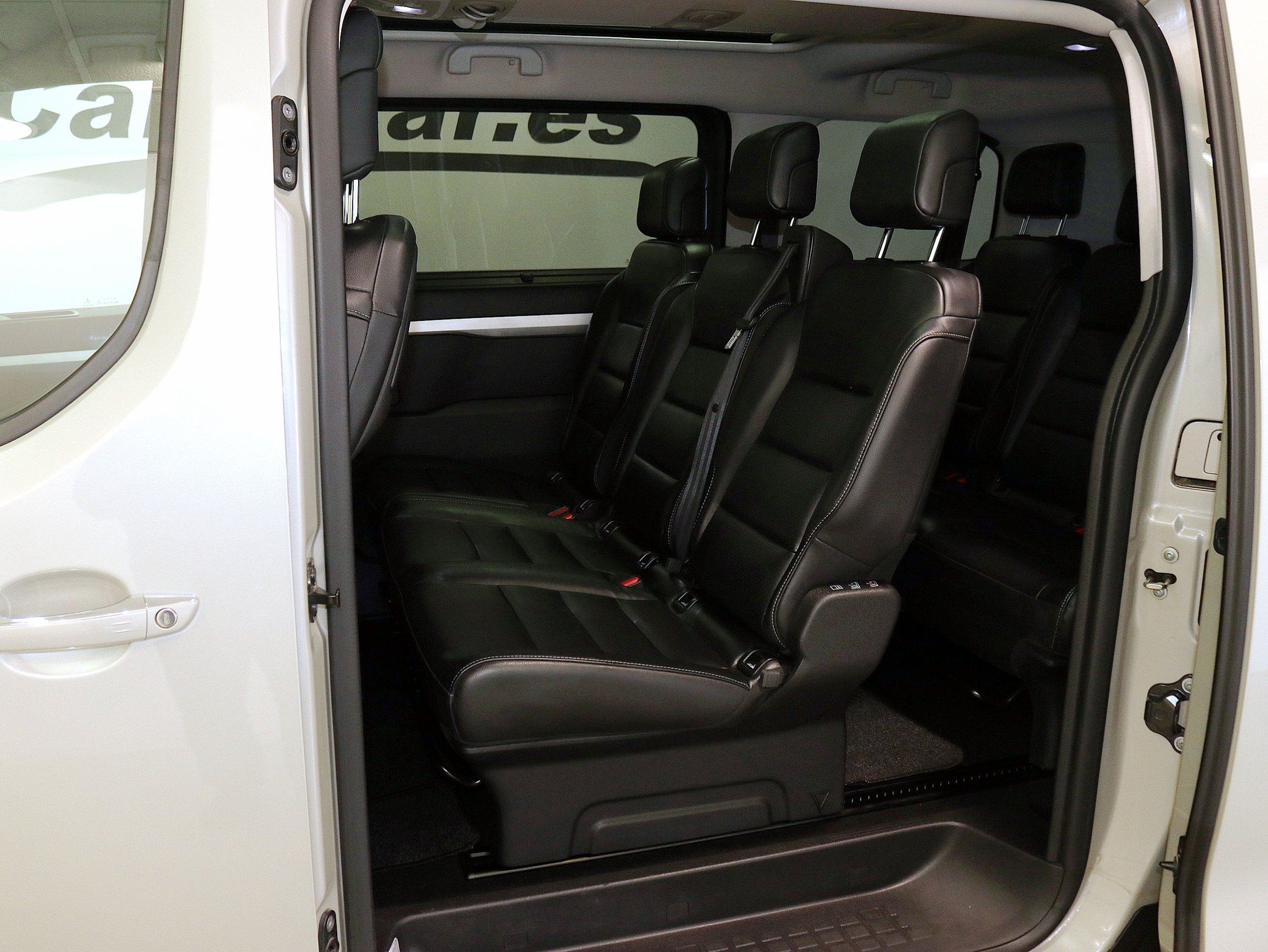 Foto Peugeot Traveller 15
