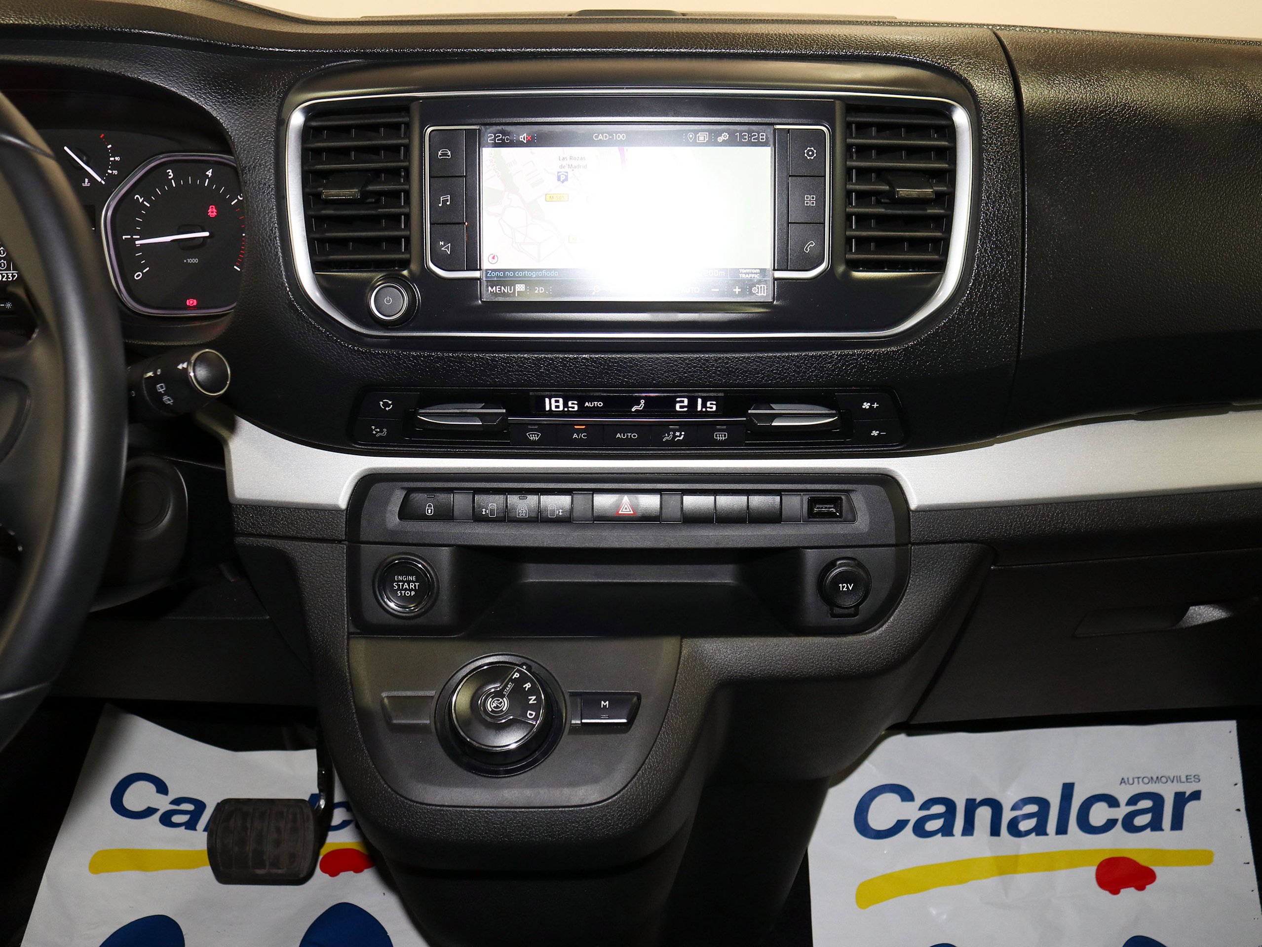 Foto Peugeot Traveller 28