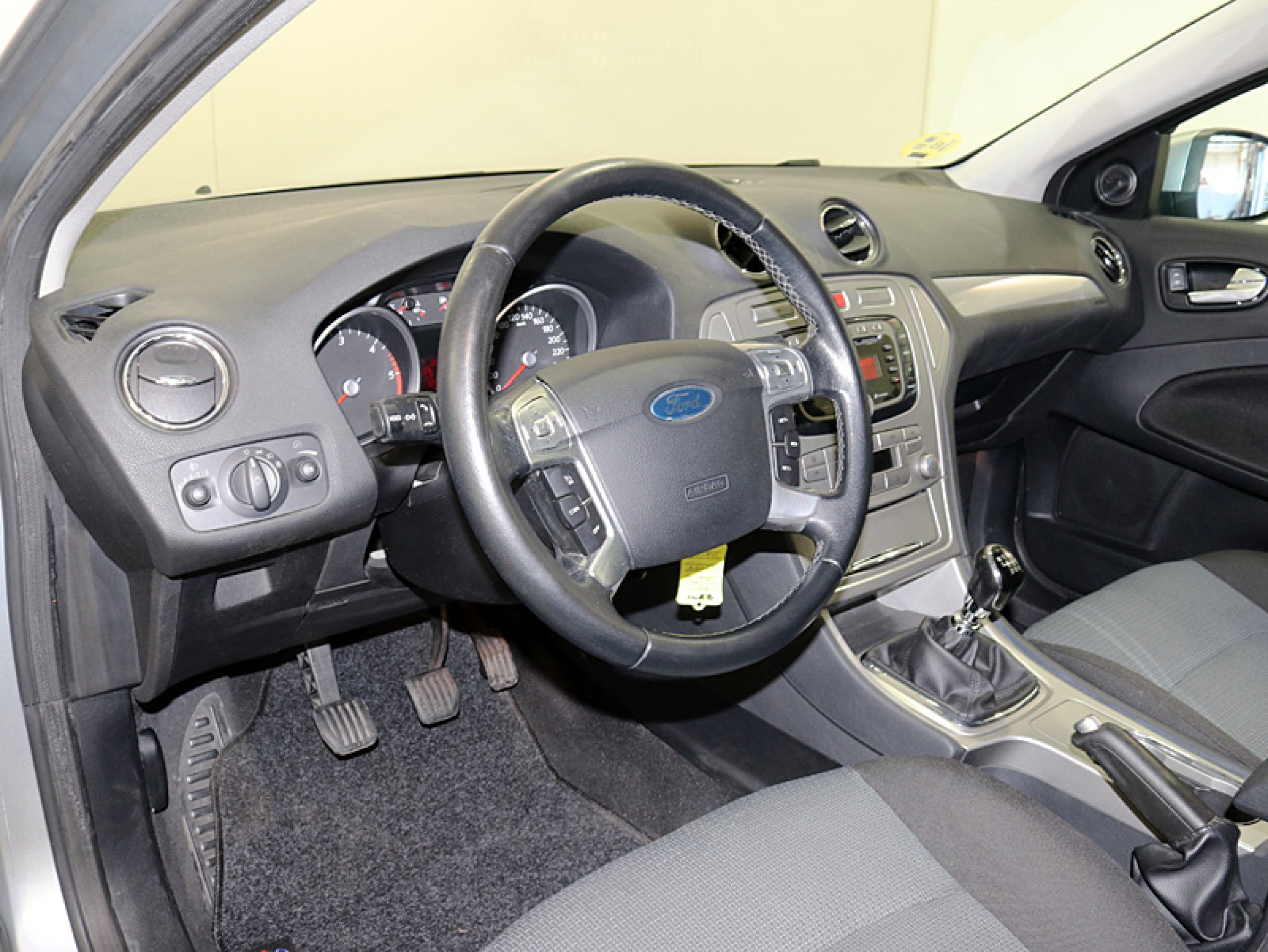 Foto Ford Mondeo 14