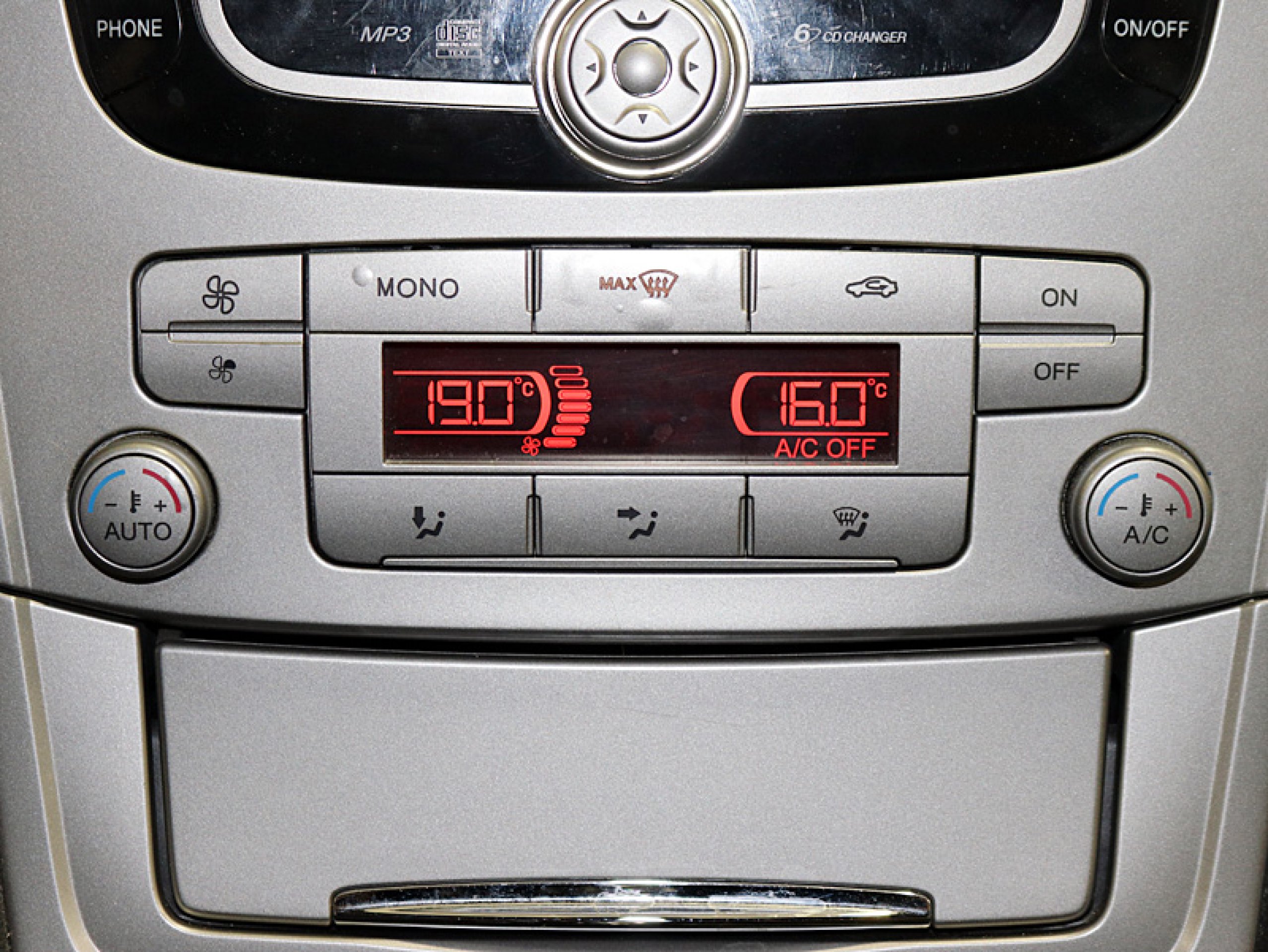 Foto Ford Mondeo 19