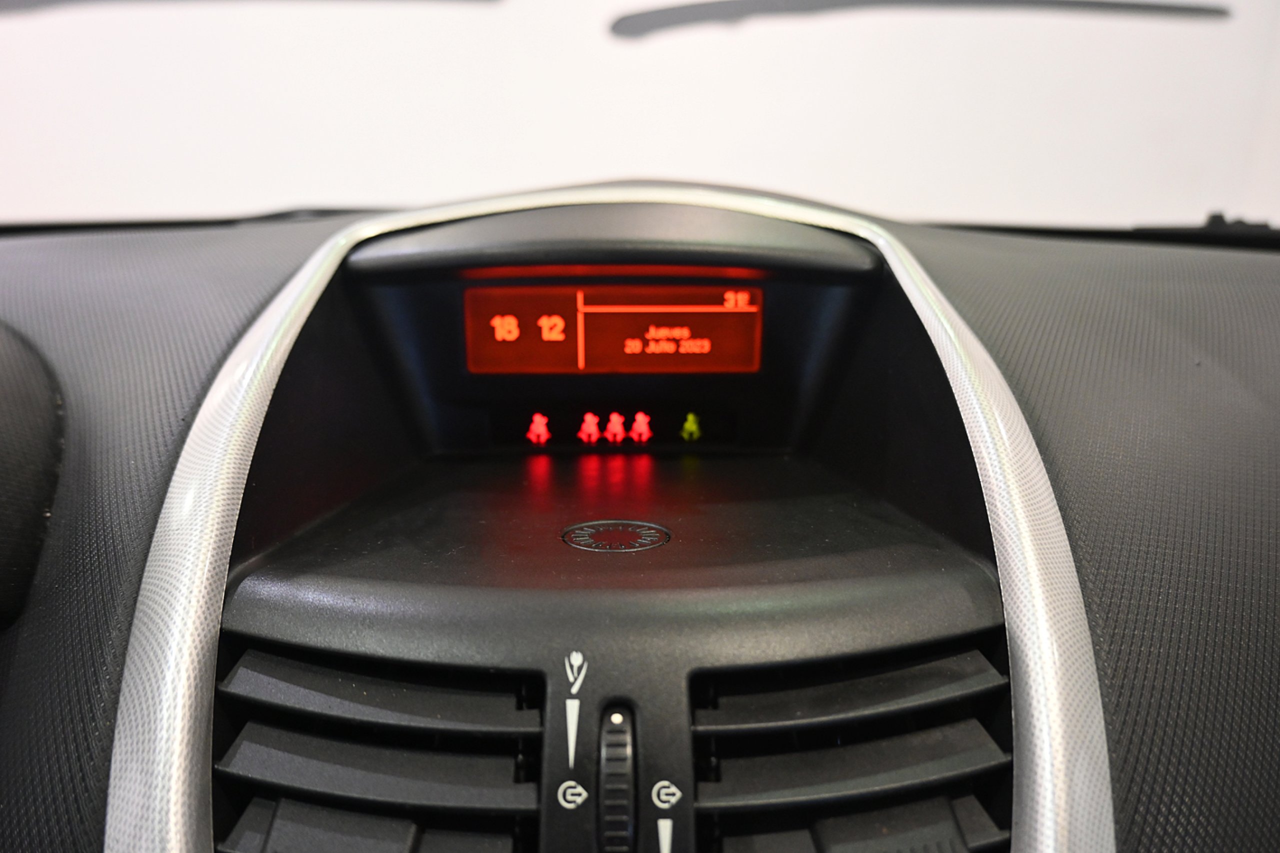 Foto Peugeot 207 15