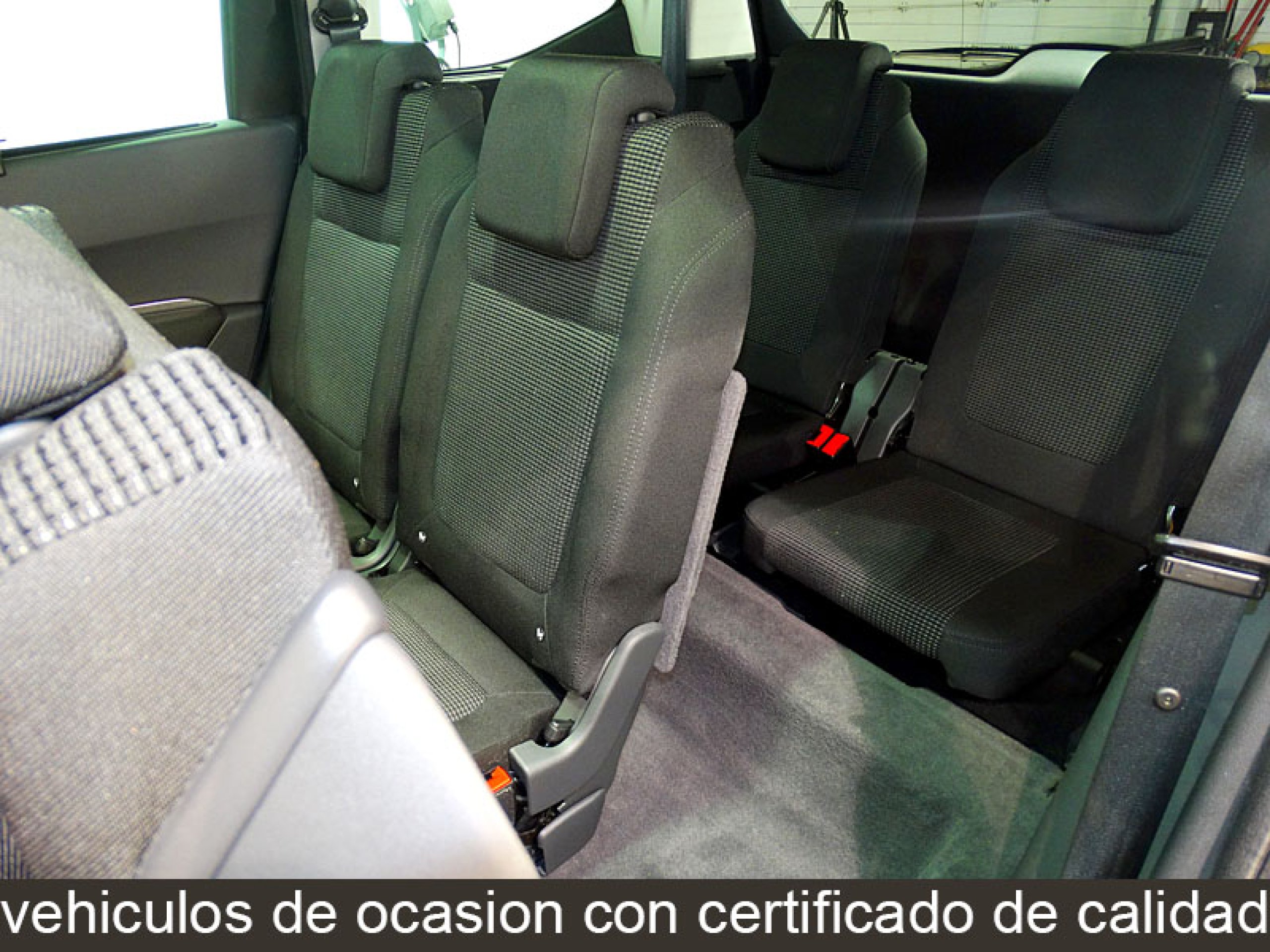 Foto Peugeot 5008 23
