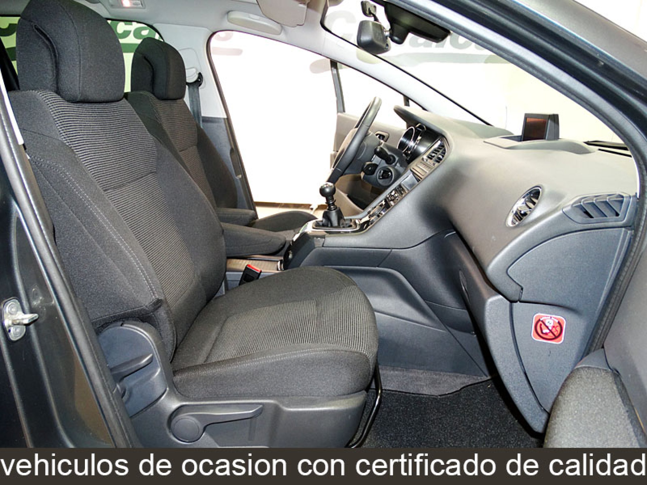 Foto Peugeot 5008 24