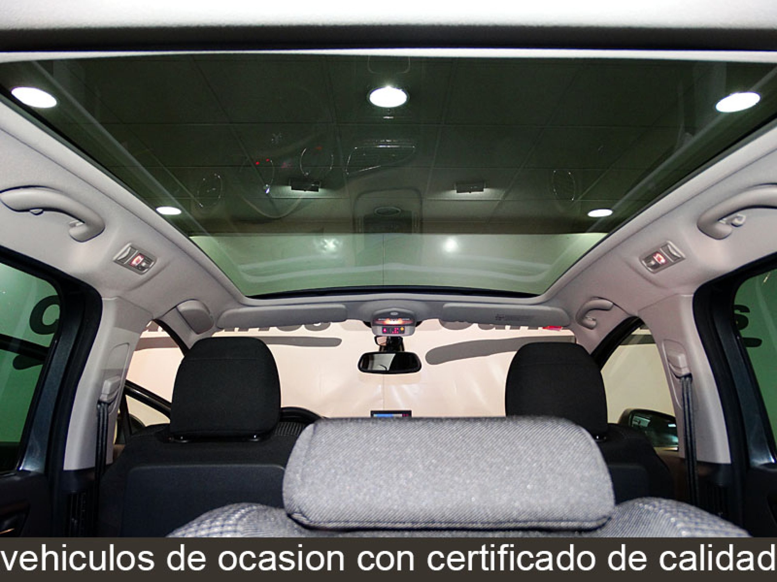 Foto Peugeot 5008 28